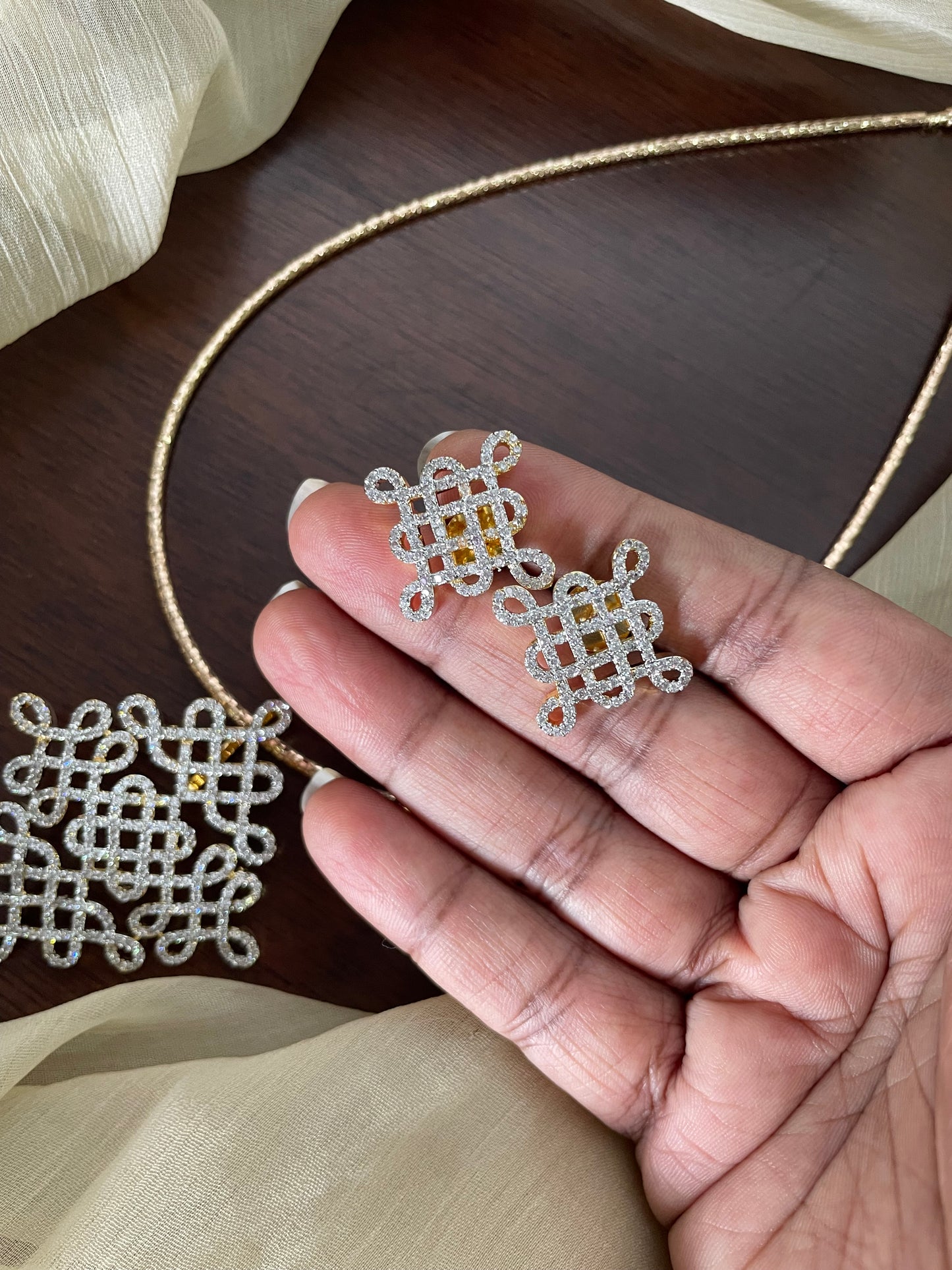 Kolam Pendant Chain (Removable Pendant)