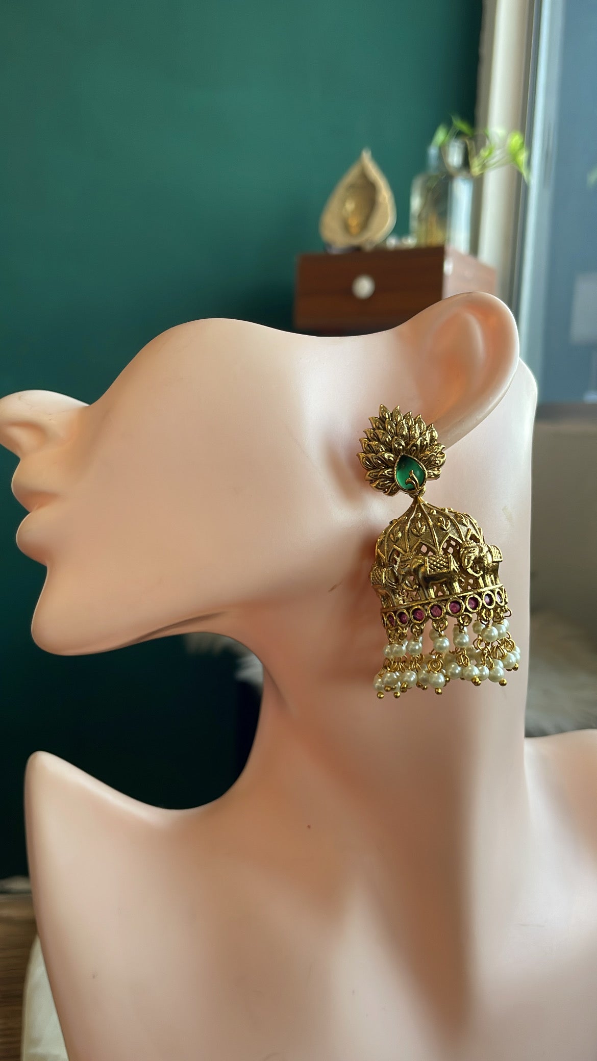 Premium Kemp Stone Elephant Design Jhumki