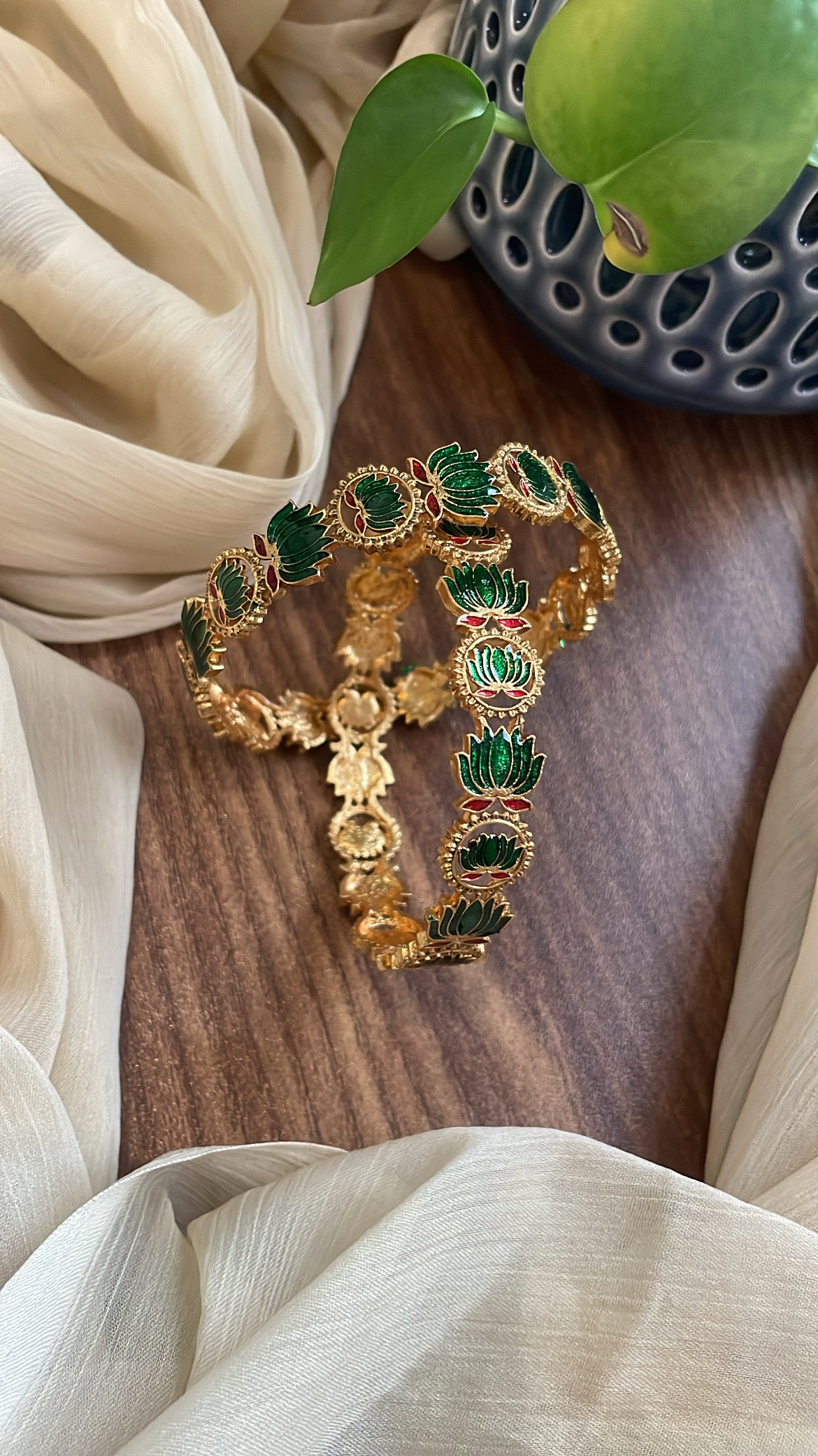 Trariti Padma Bangles - Green