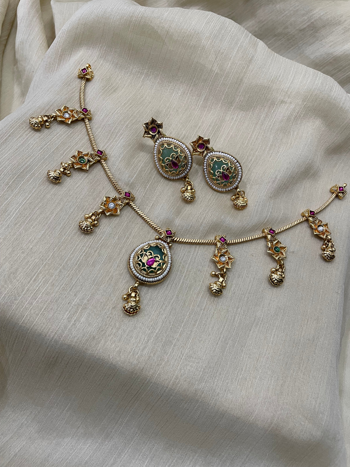Premium Heritage Polki Necklace Set (Teardrop)