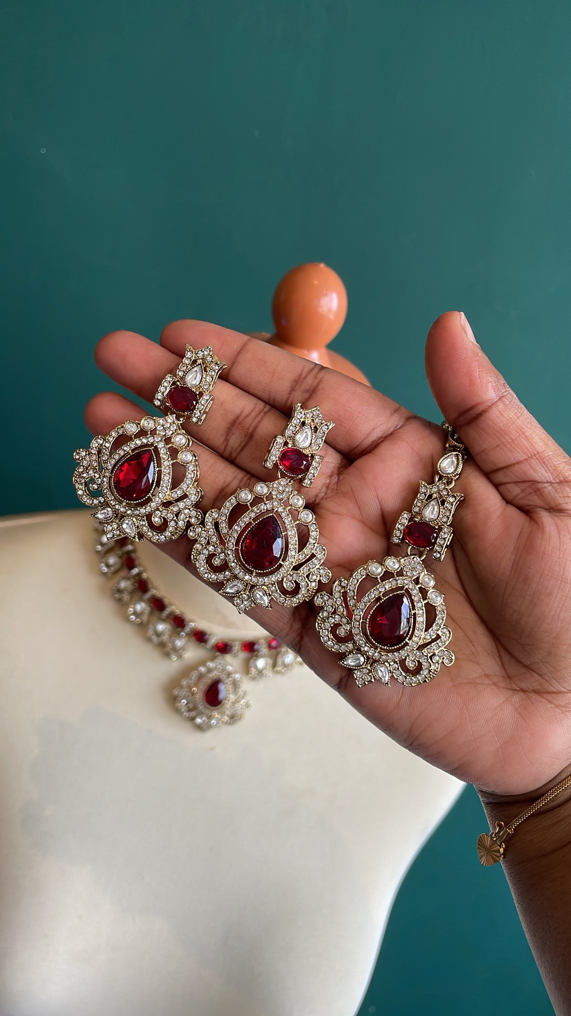 Grand Mehndi Necklace Set With Earrings and Tikka