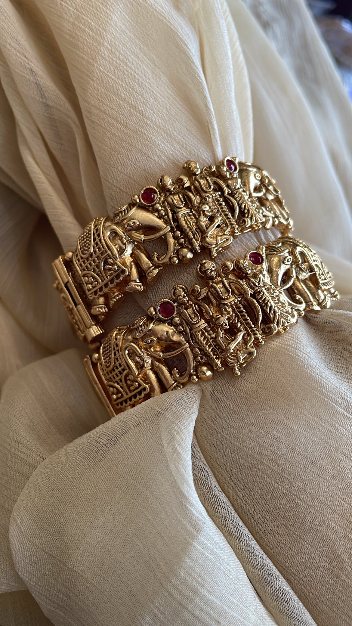 Temple Tales Bangle Collection - Ram Parivar with Elephant