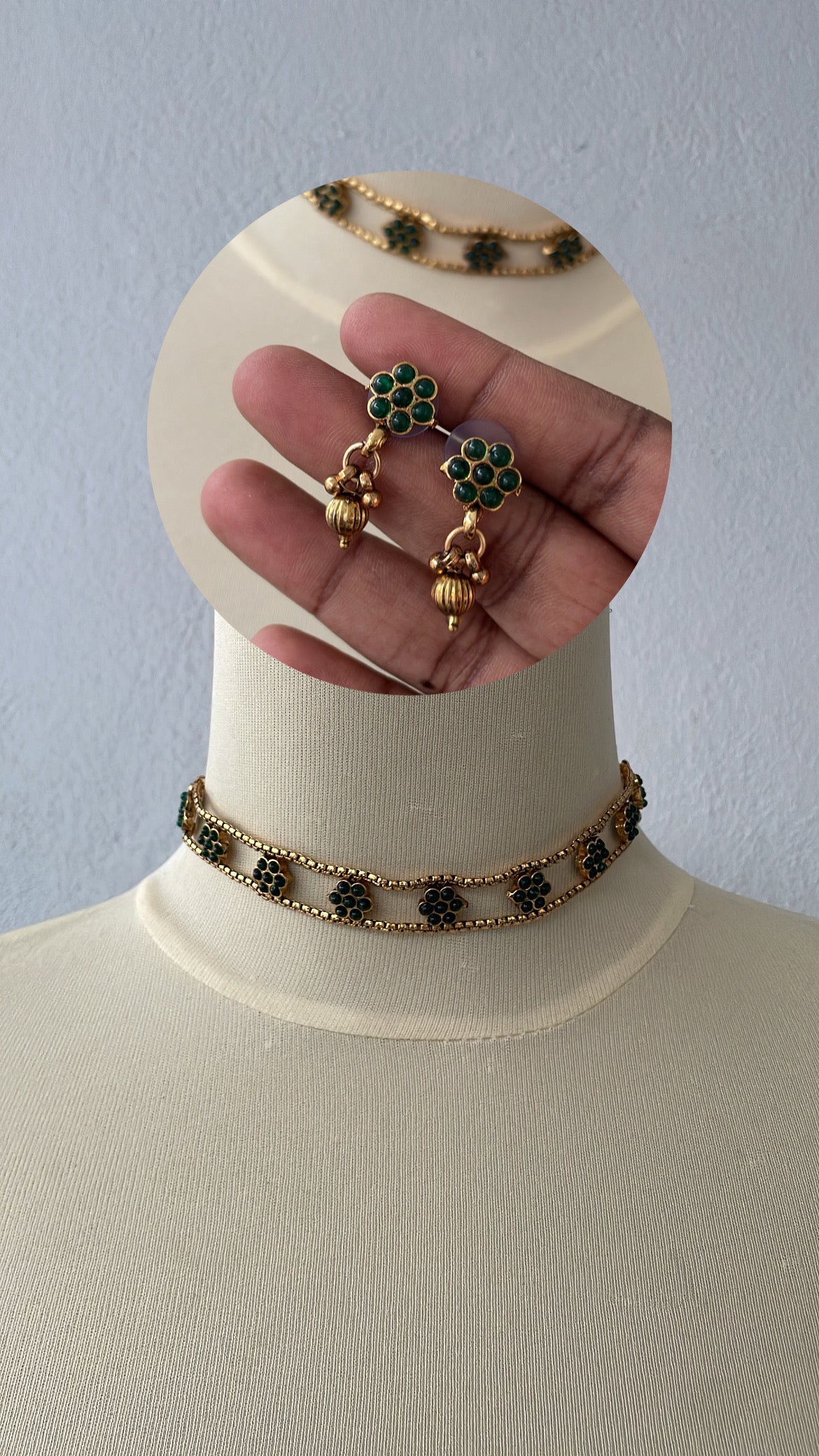 Blossom Strand Choker (Green)