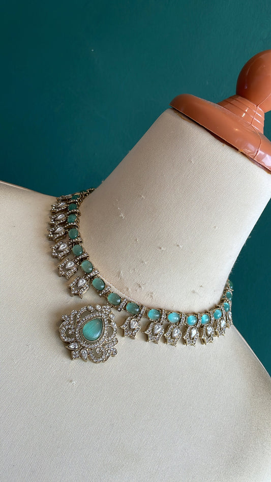 Grand Mehndi Necklace Set With Earrings and Tikka