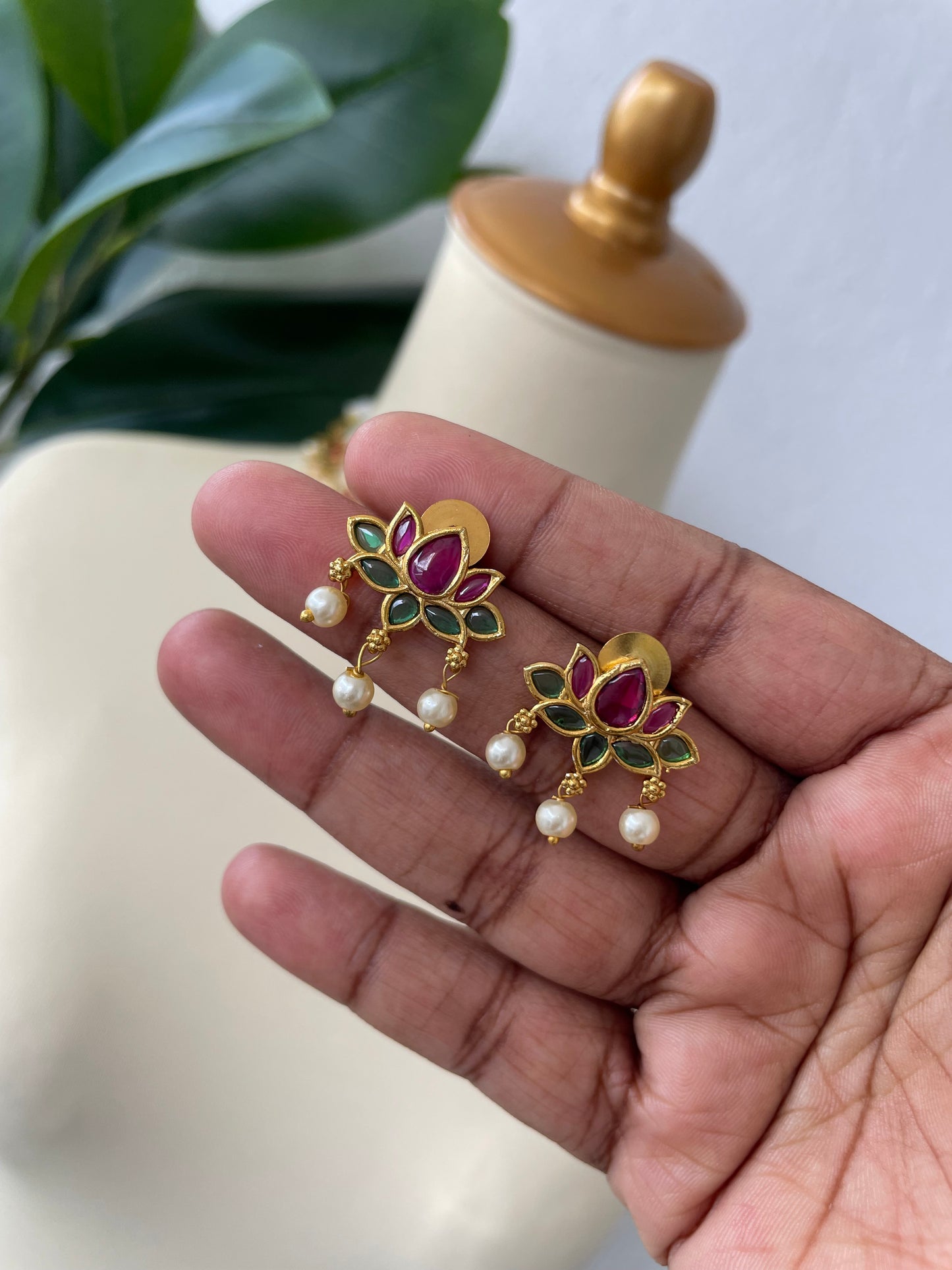 Manjari Pearl Drop Kemp Set