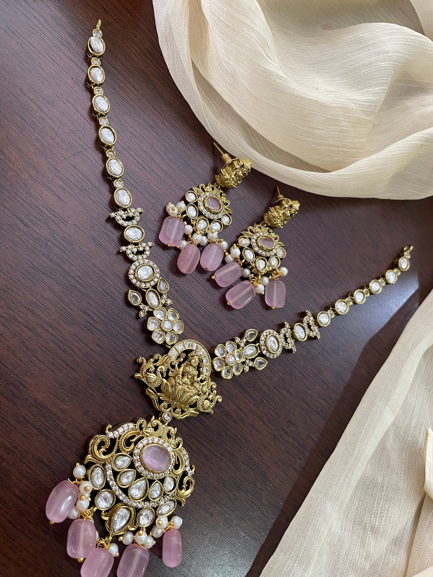 SALE 🏷️ Victorian Temple Necklace Set