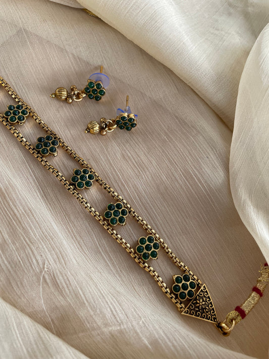 Blossom Strand Choker (Green)