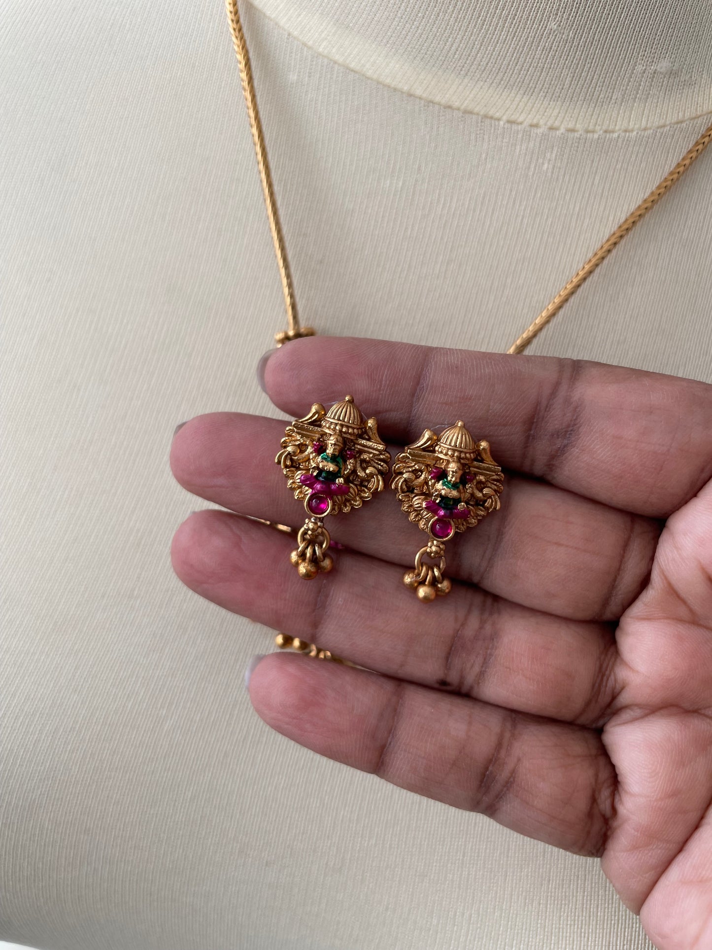 Intricate Temple Design Short Chain (TRTSC03)