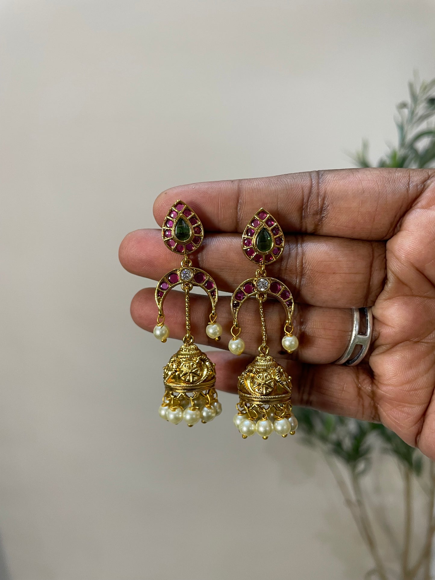 Chandrakala Kemp Style Jhumka