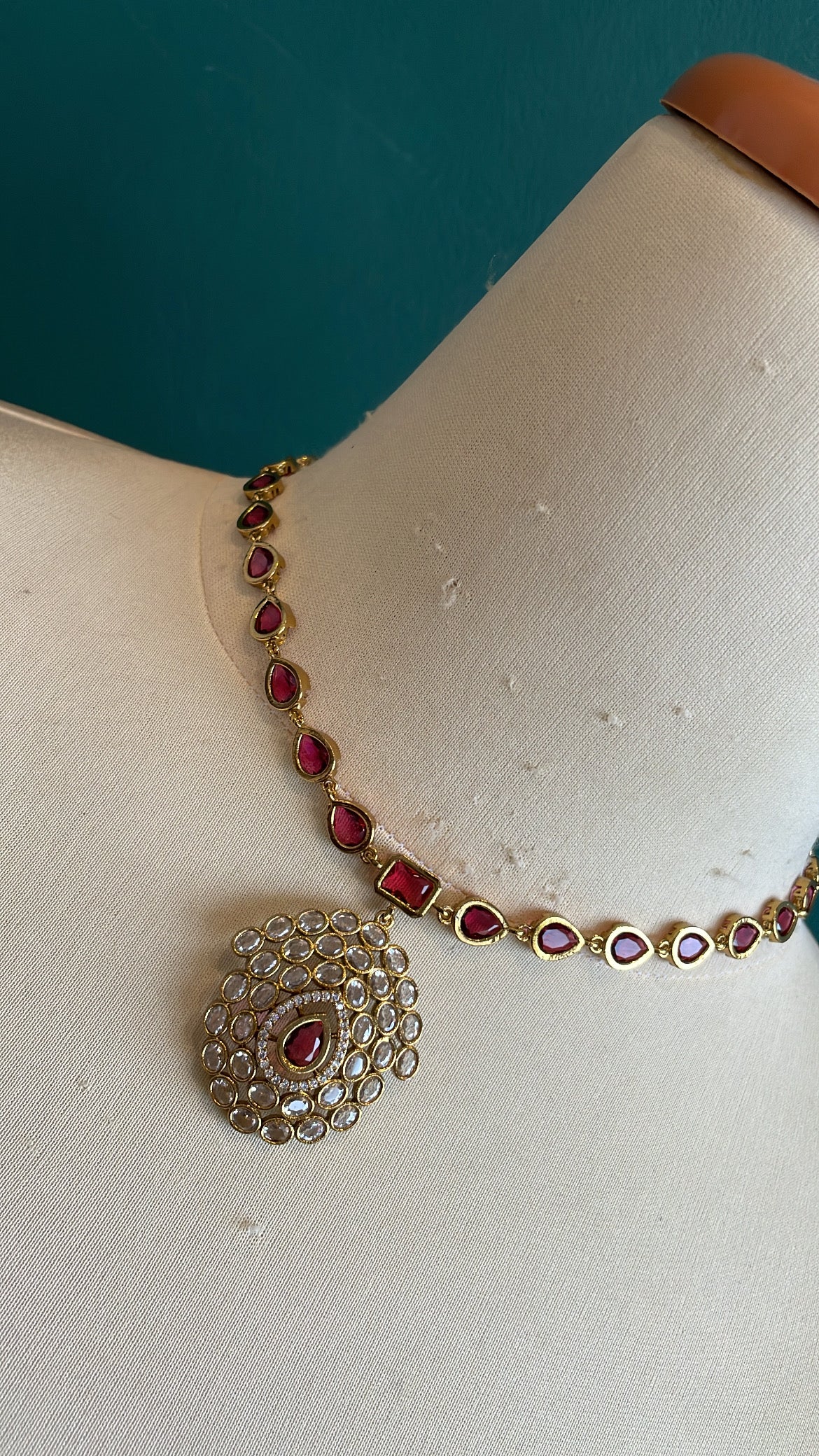 Teardrop Crystal Luxe Pendant Necklace Set - Red