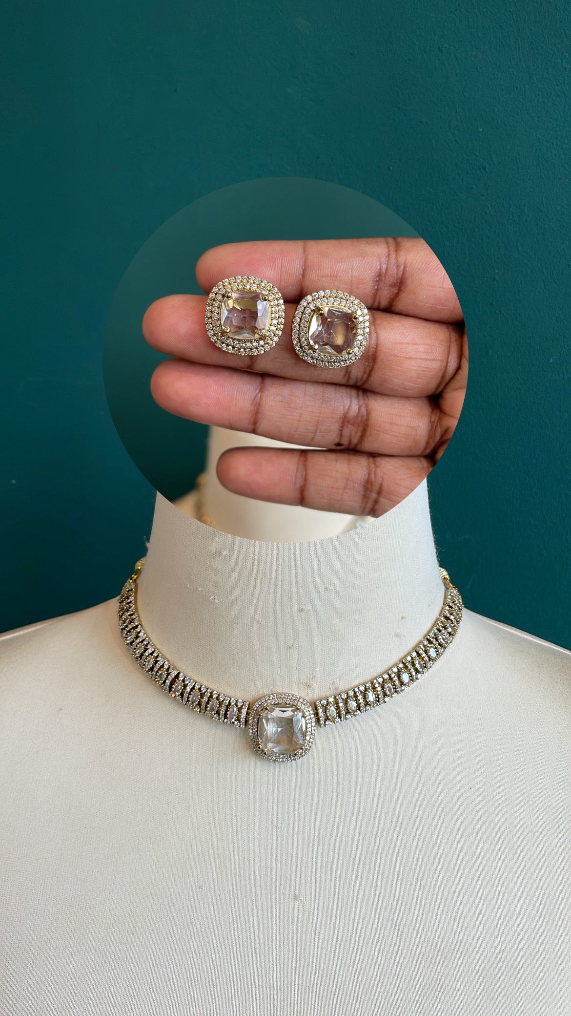 Premium Ad Necklace Set