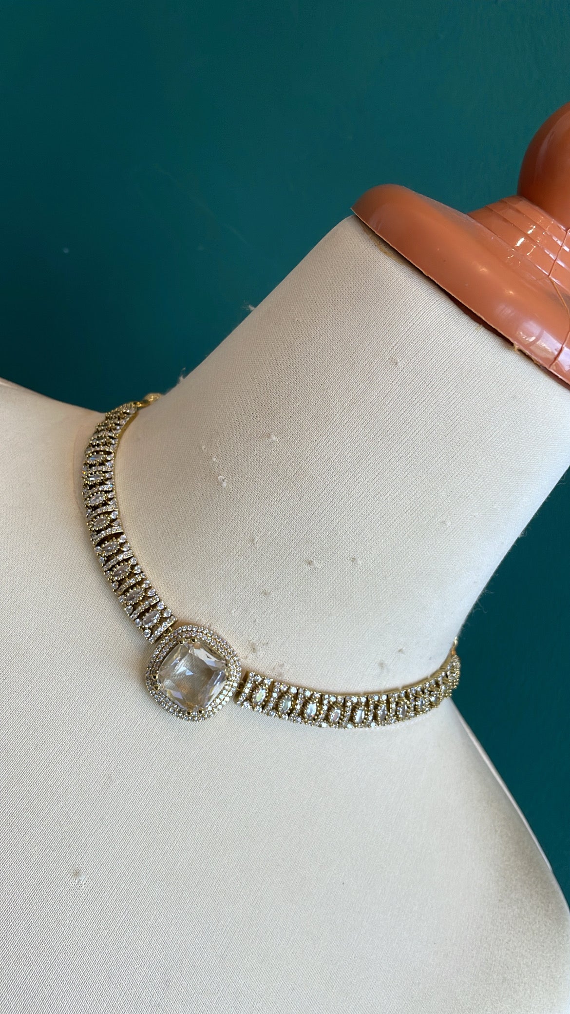 Premium Ad Necklace Set