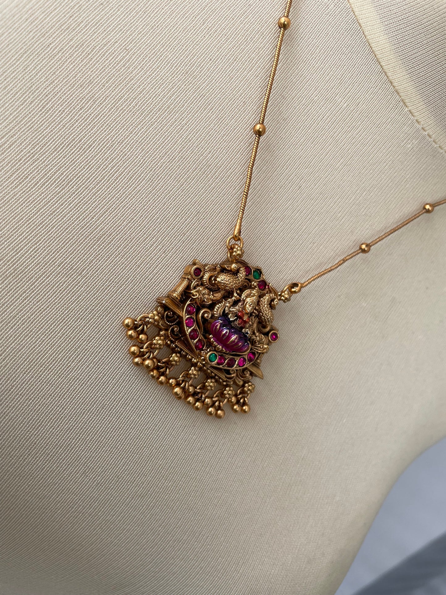 Intricate Temple Design Short Chain (TRTSC02)