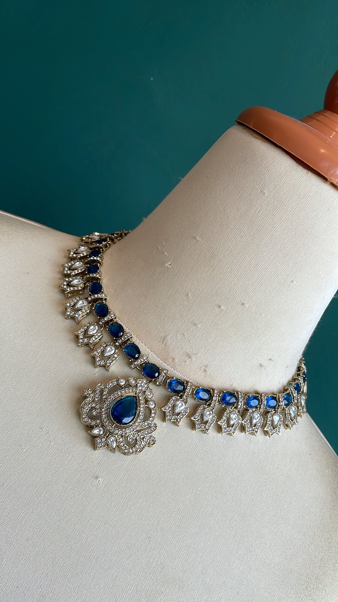 Grand Mehndi Necklace Set With Earrings and Tikka
