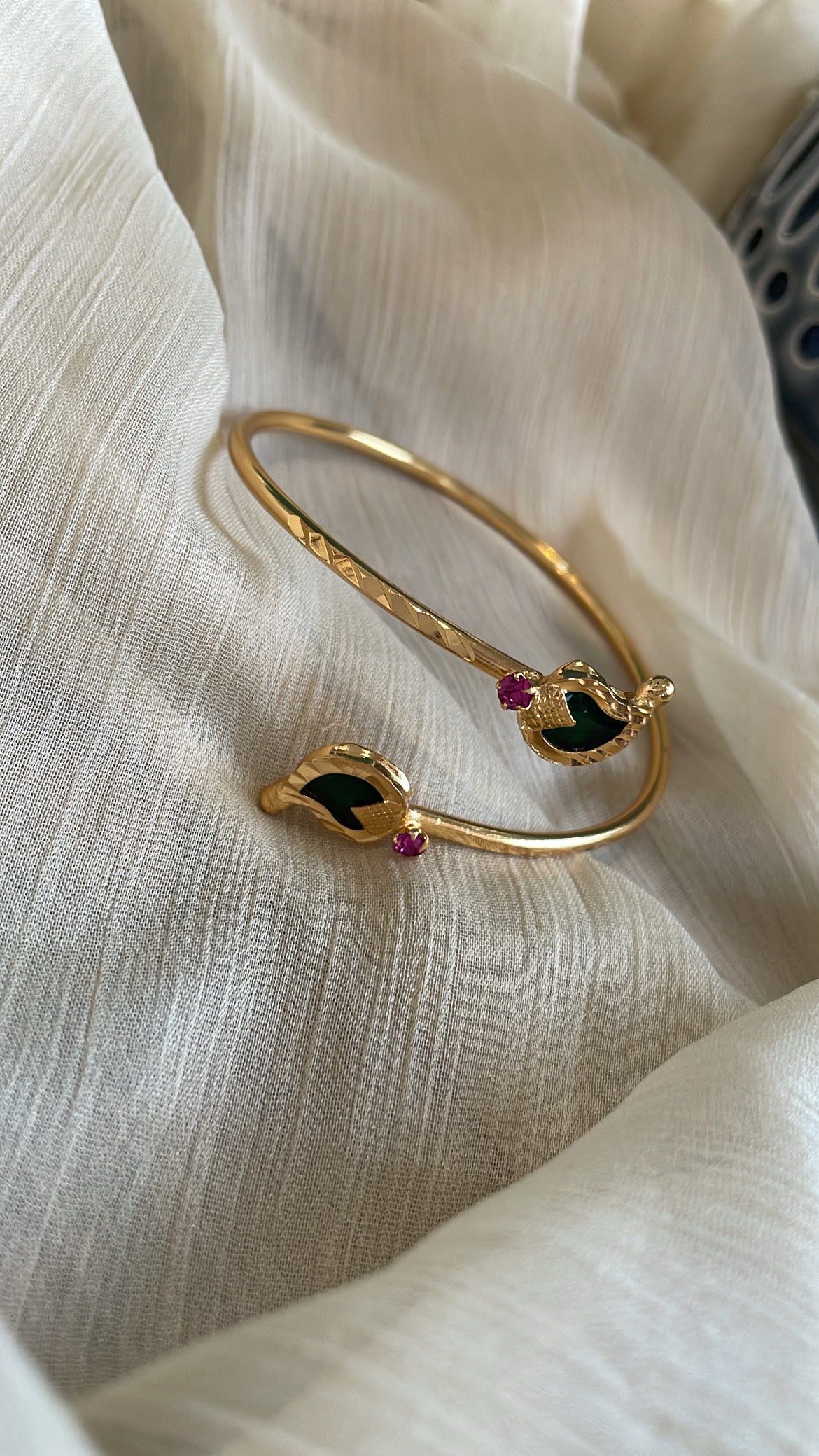 Premium Micro Gold Polish Brass Metal Adjustable  Palakka Kadda