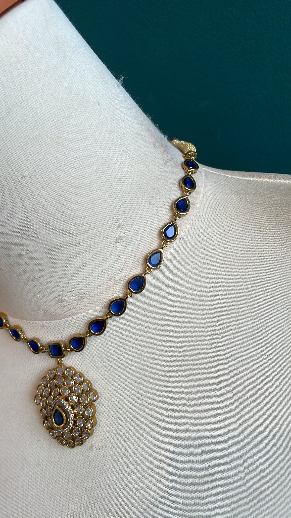 Teardrop Crystal Luxe Pendant Necklace Set - Blue