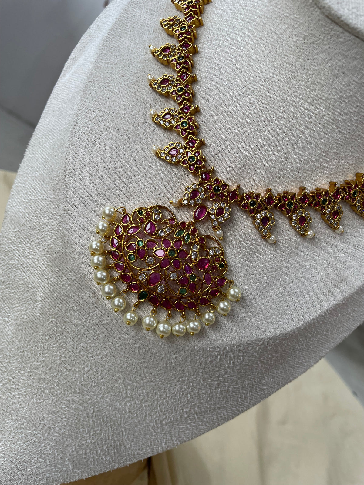 Premium Kemp Necklace Set