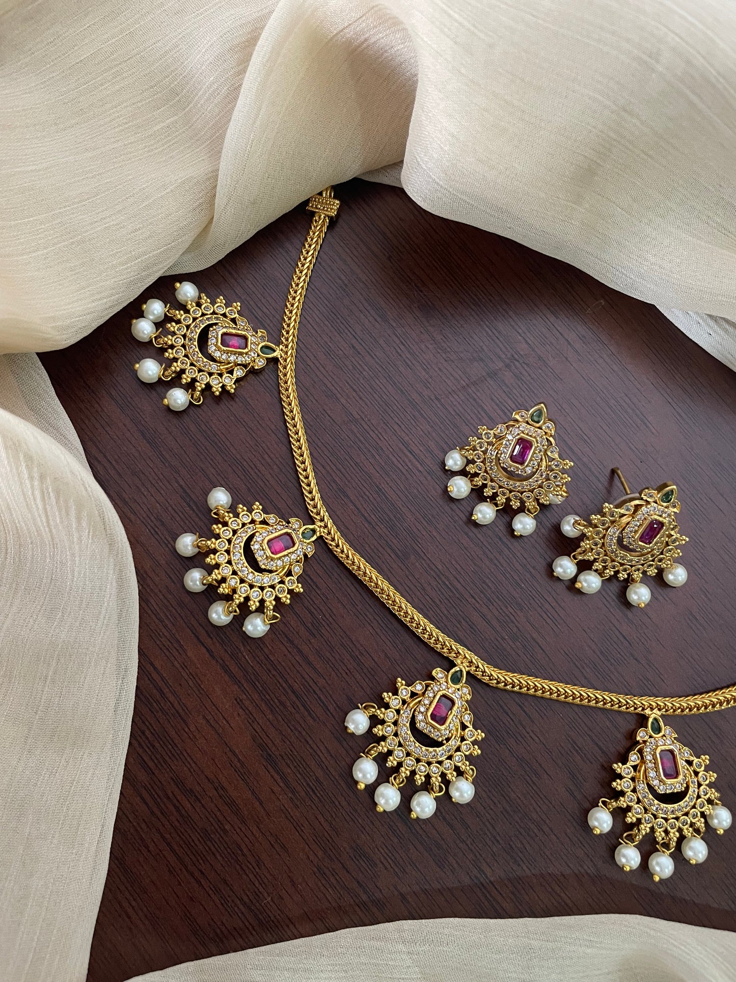 Premium Manika Pearl Necklace Set