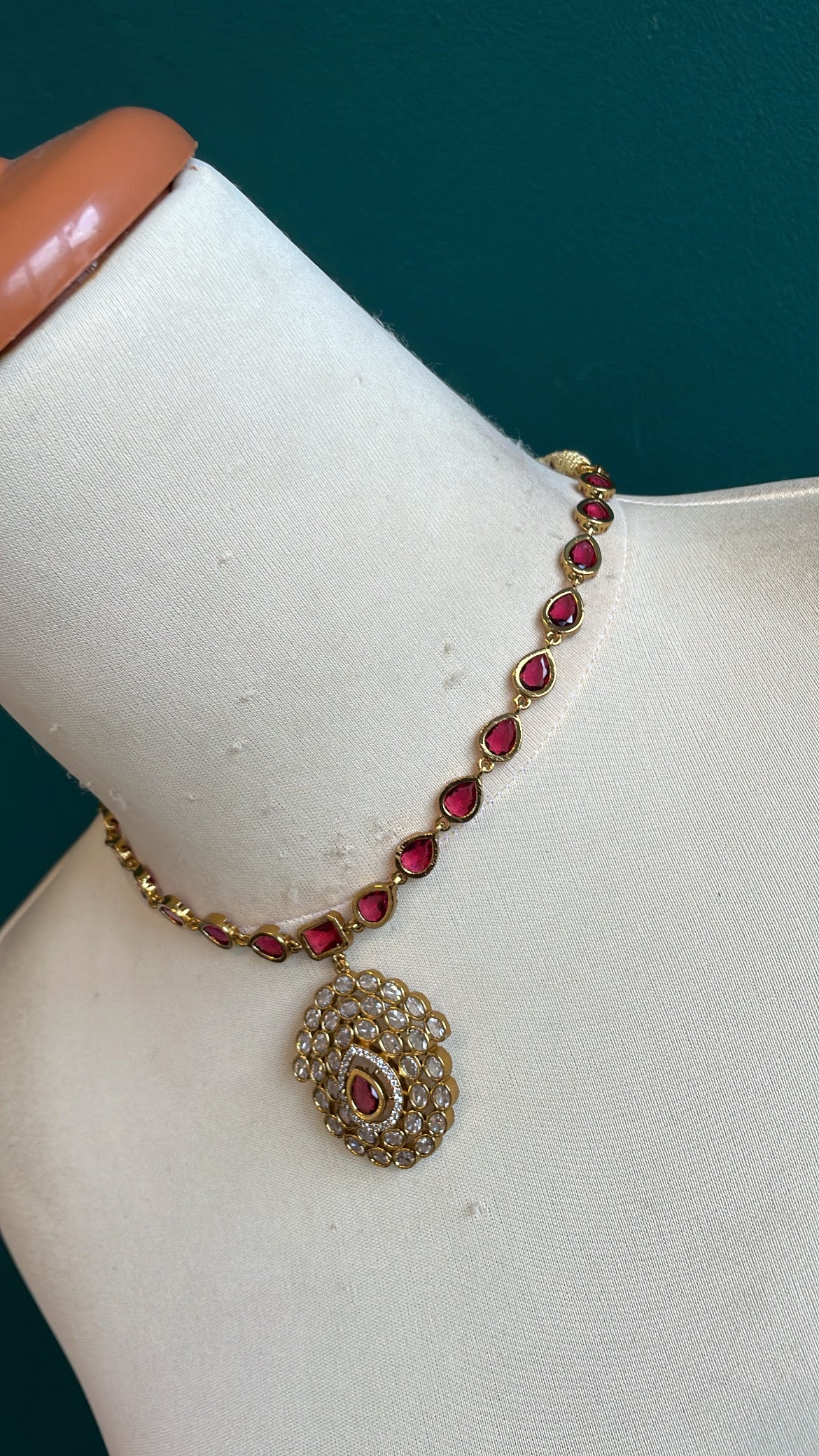 Teardrop Crystal Luxe Pendant Necklace Set - Red