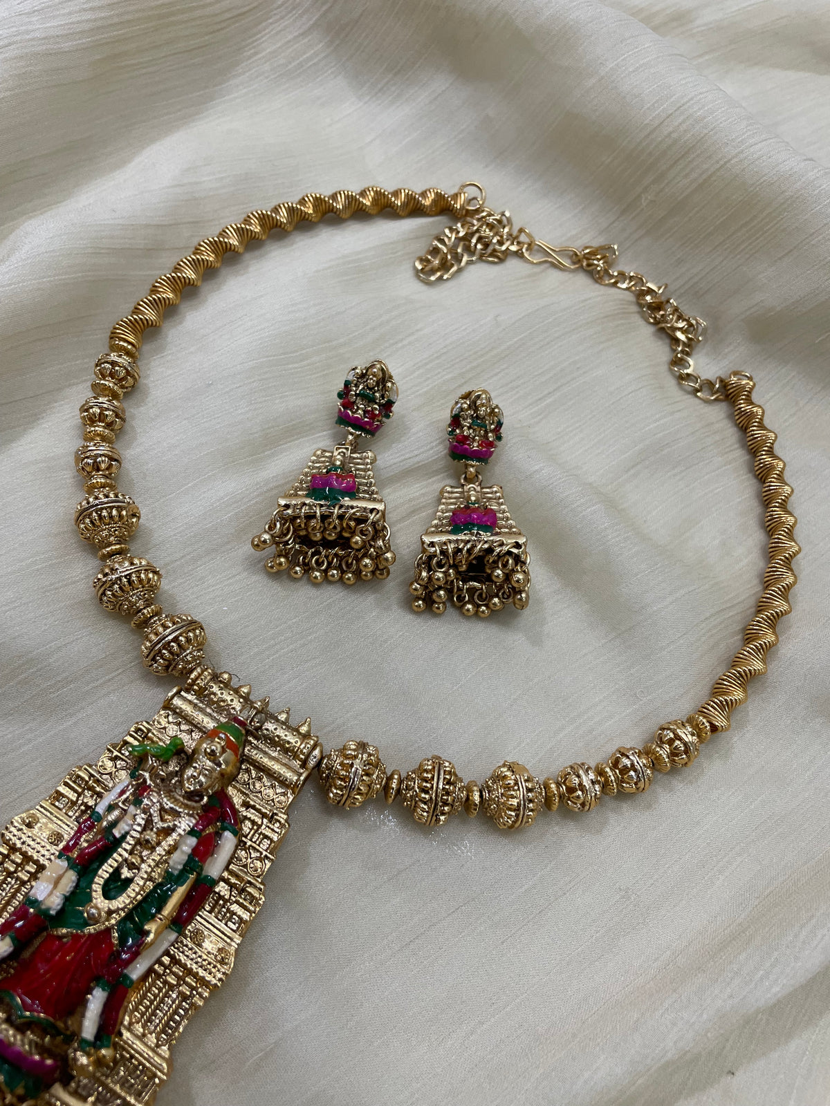 Intricate Meenakshi Amman Temple Design Hasli Set