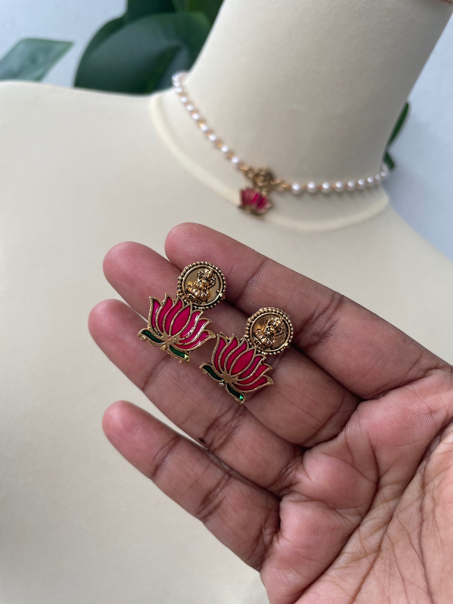 Padma Pearl Choker Set