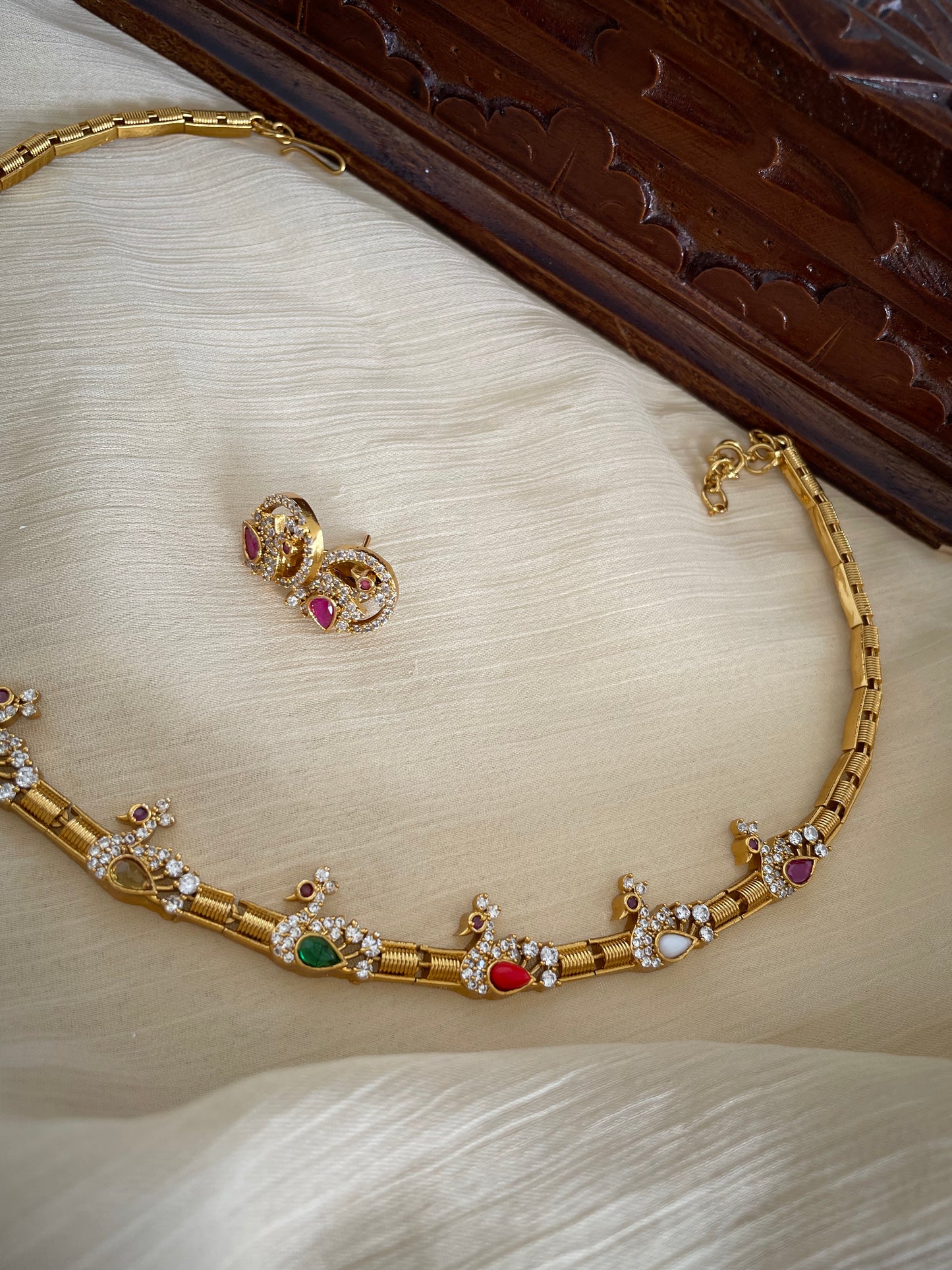 Premium Navaratna Mayil Necklace Set
