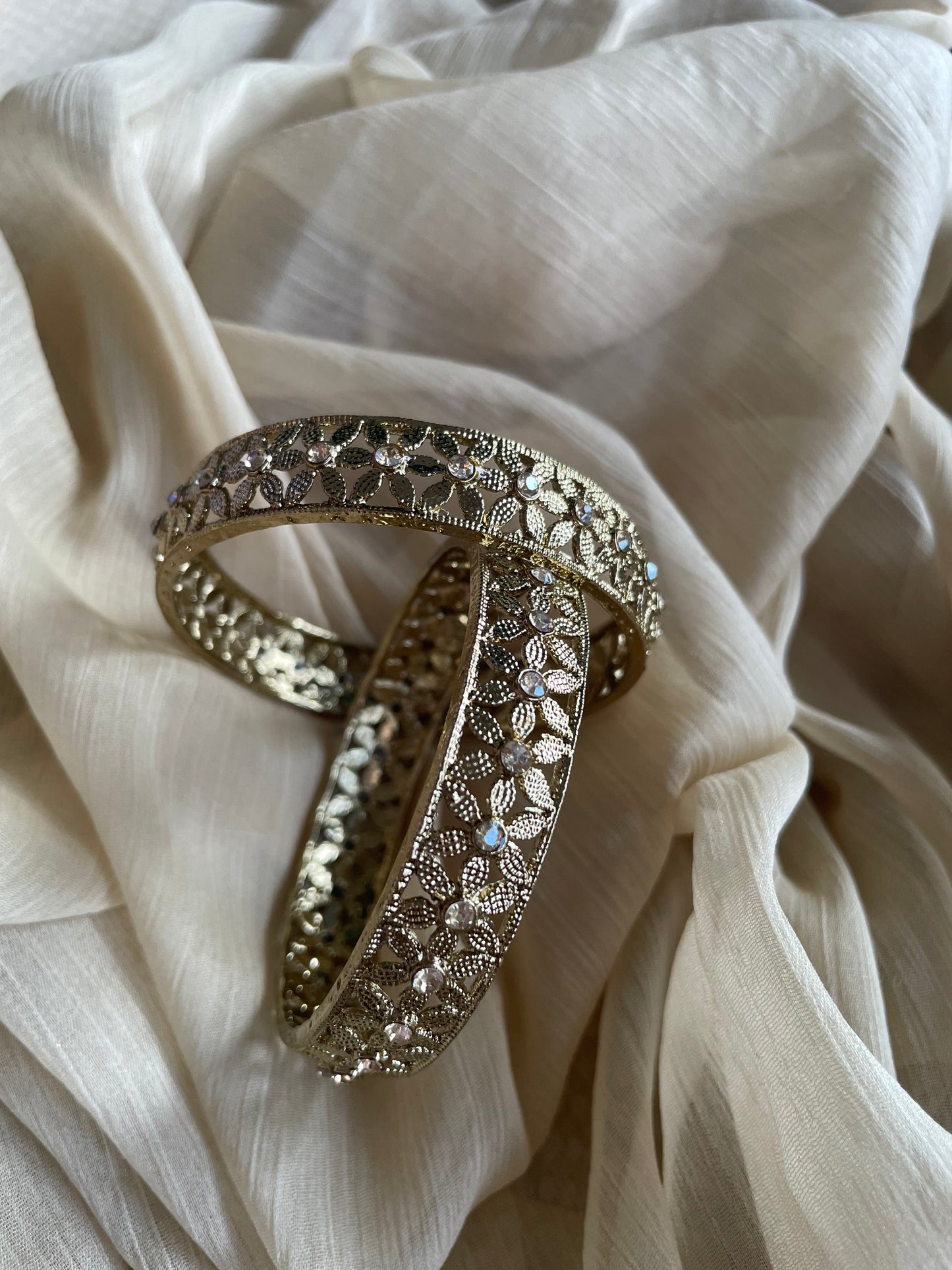 Antique Gold-finish Floral Bangles (1 pair)