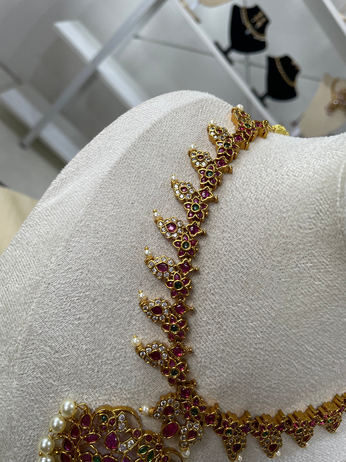 Premium Kemp Necklace Set