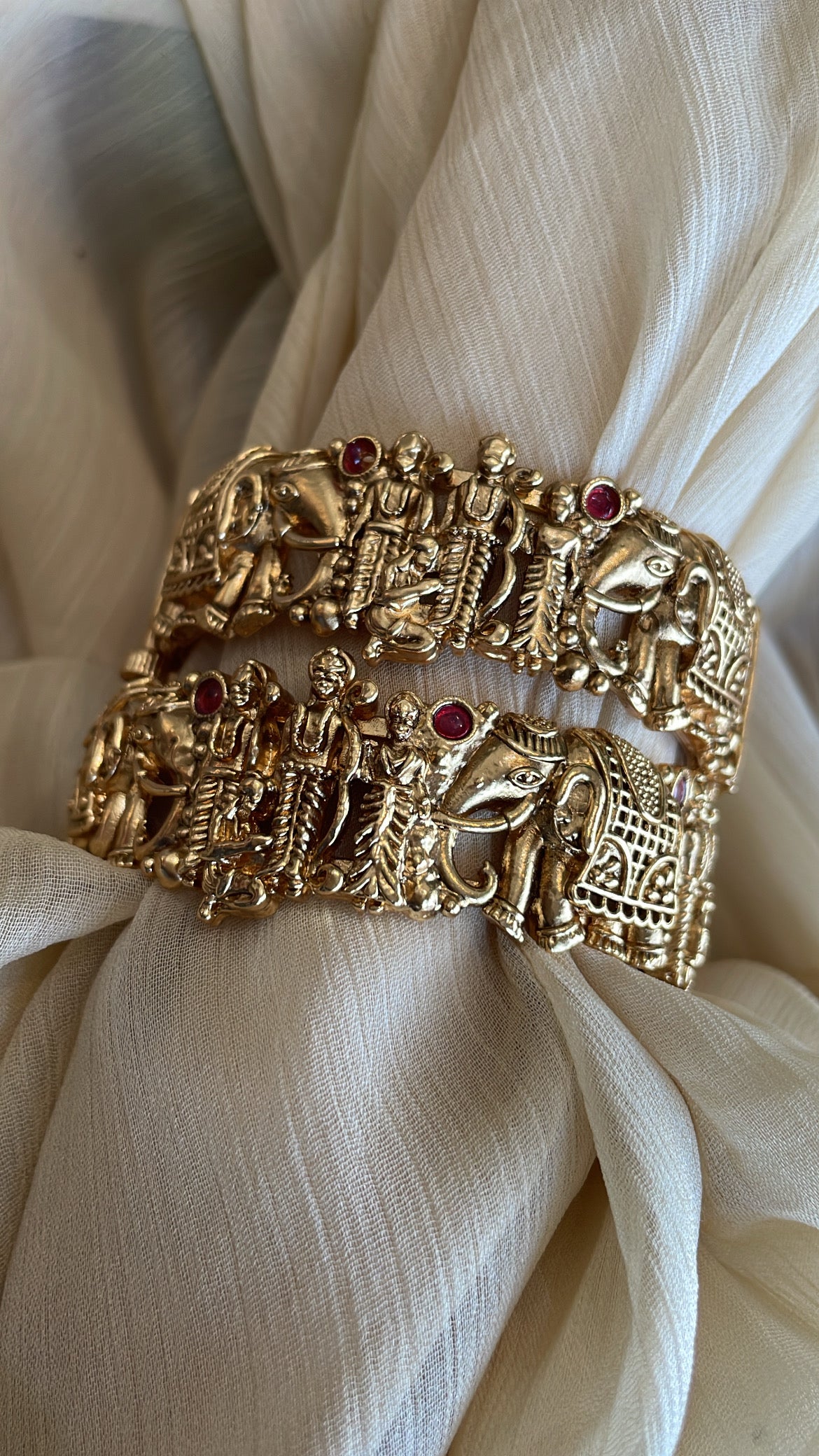 Temple Tales Bangle Collection - Ram Parivar with Elephant