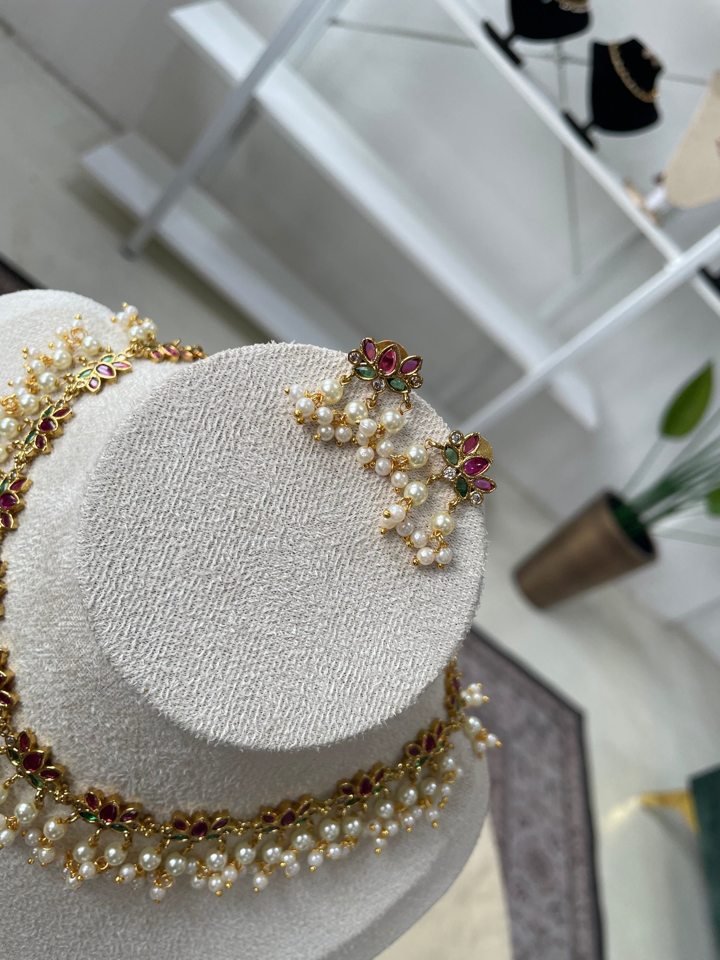 Premium Kemp Pearl Drop Lotus Necklace Set