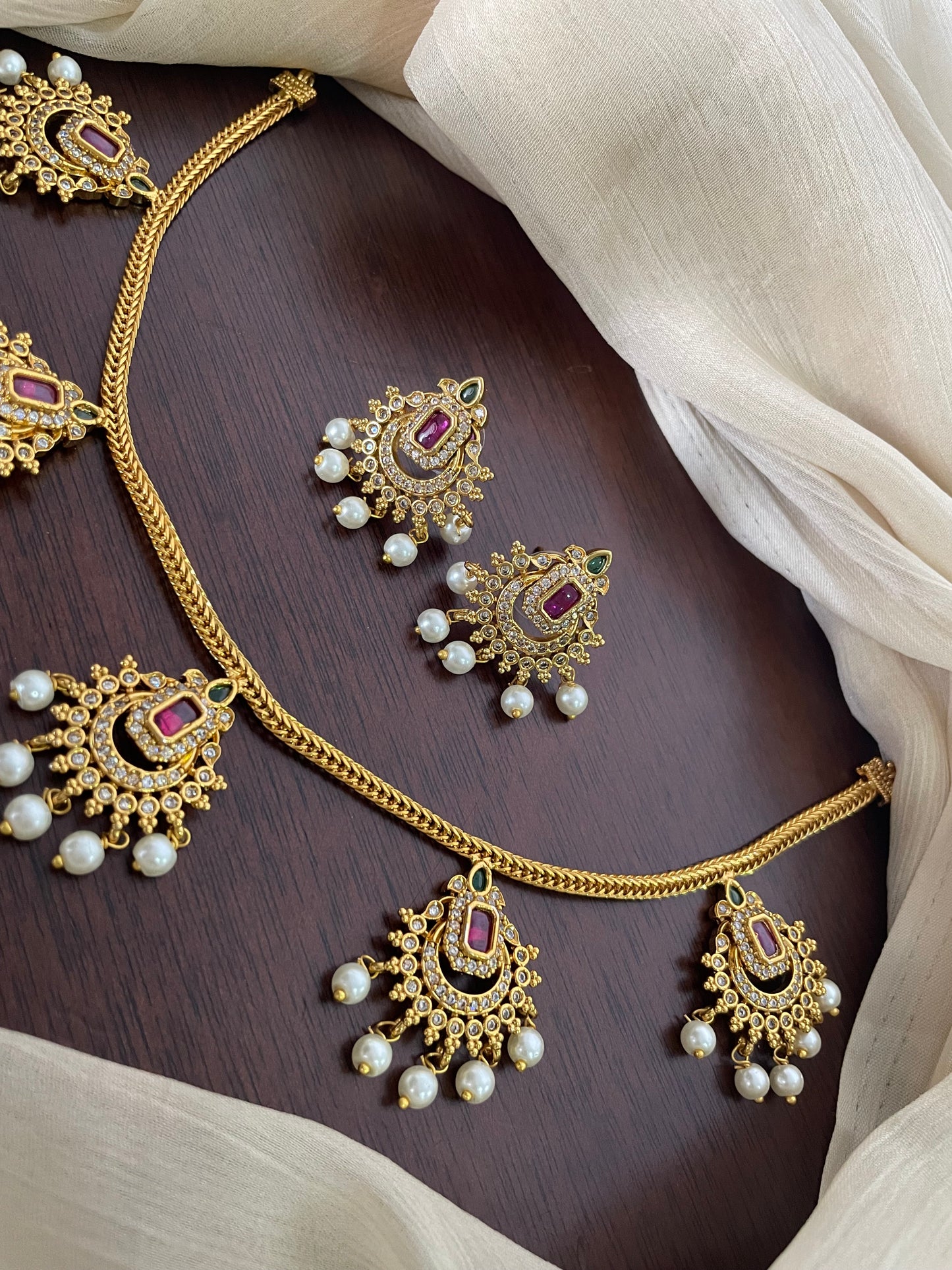 Premium Manika Pearl Necklace Set