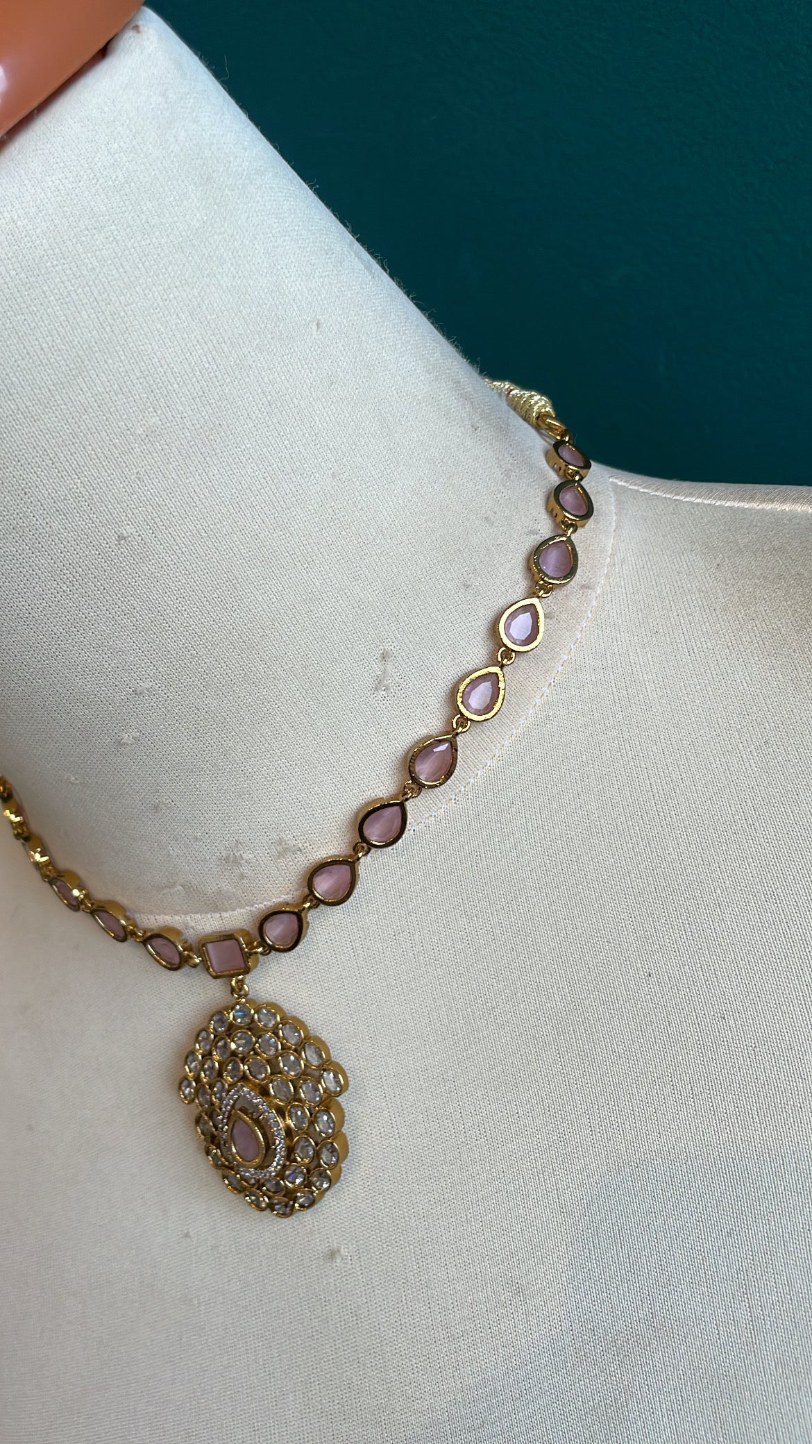 Teardrop Crystal Luxe Pendant Necklace Set - Pink