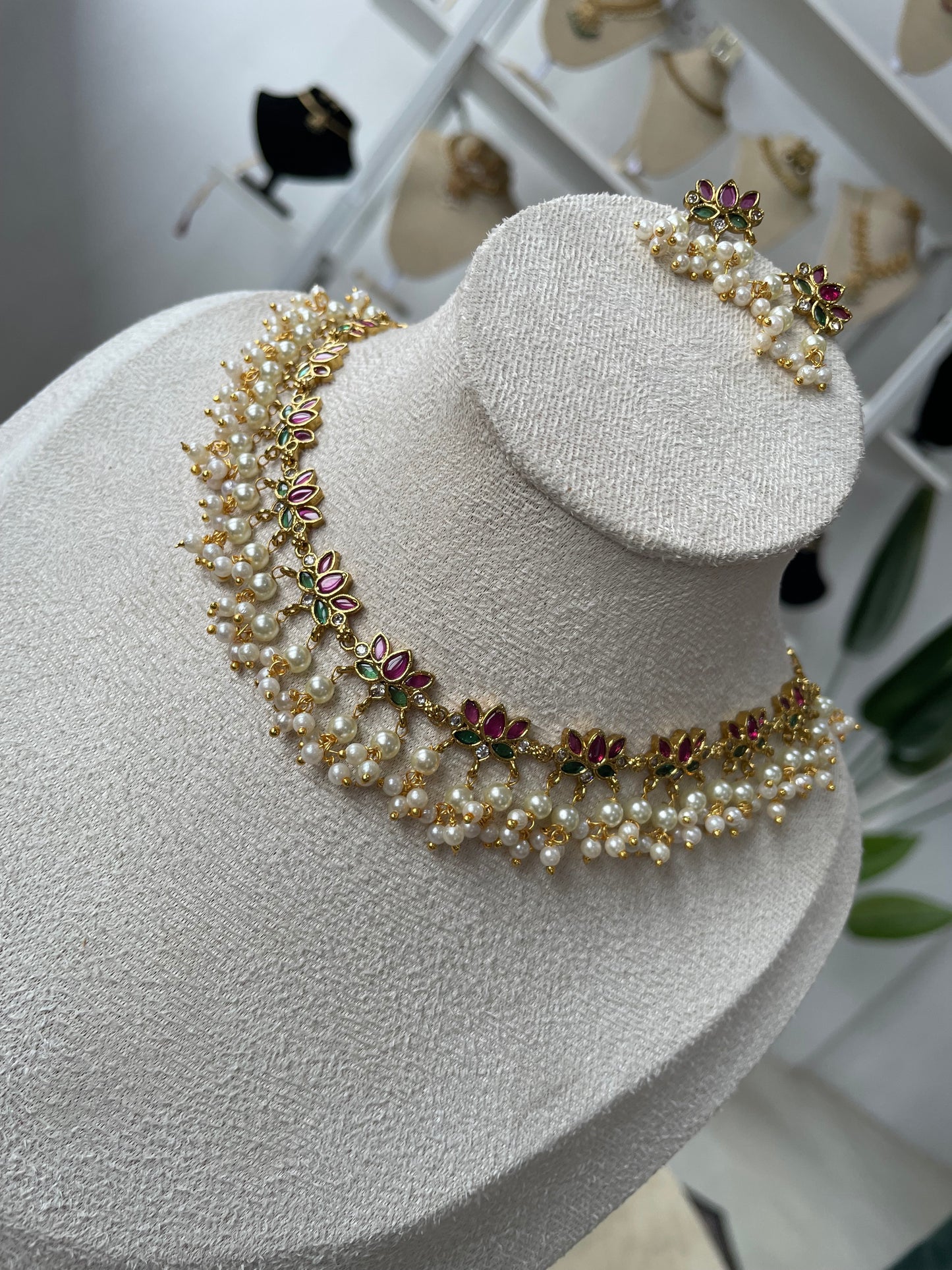 Premium Kemp Pearl Drop Lotus Necklace Set