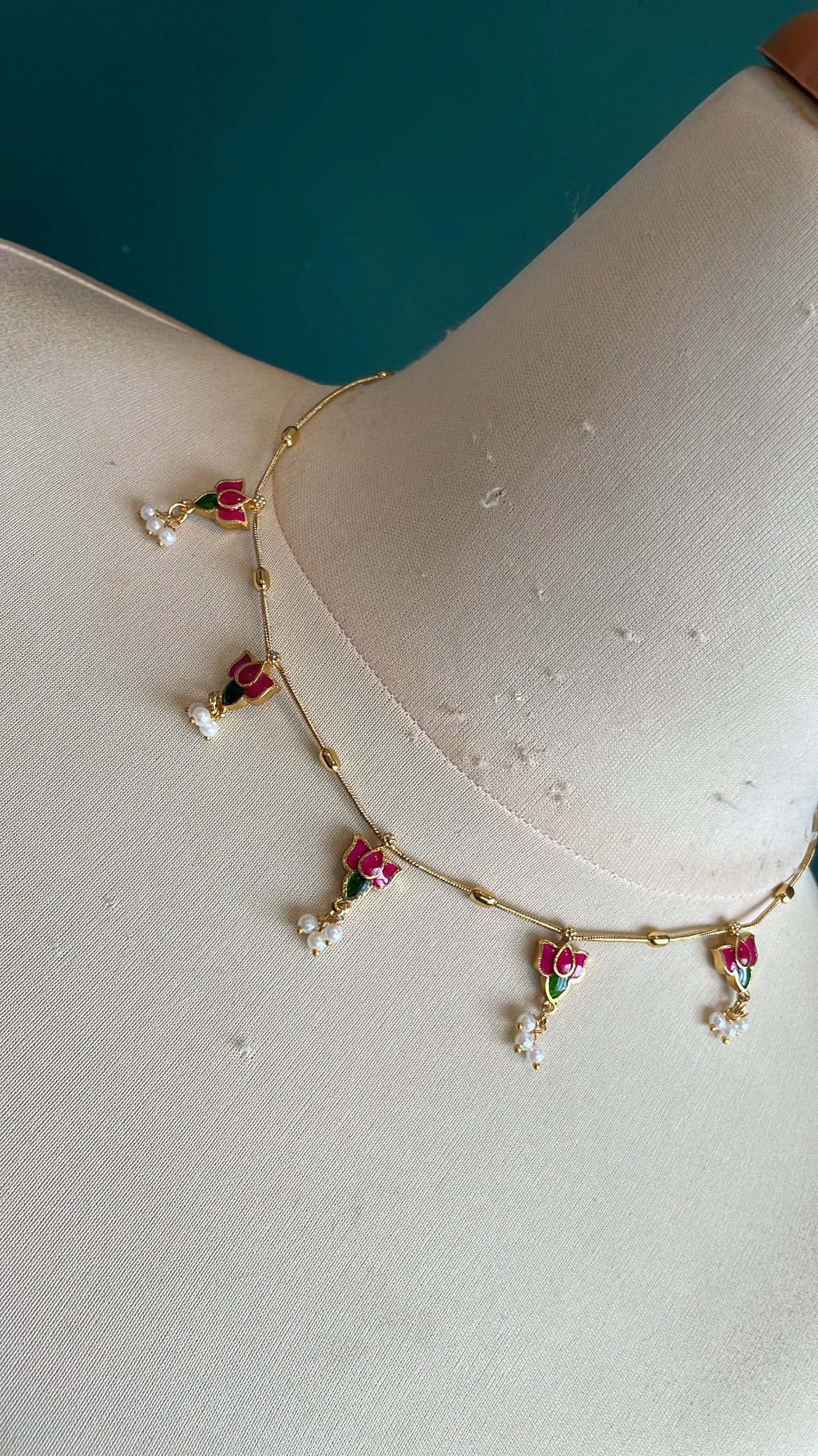 Lotus Charm Chain Set