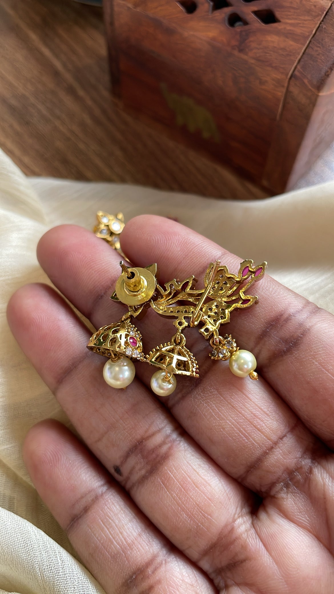 Ad Ear Cuff Jhumka