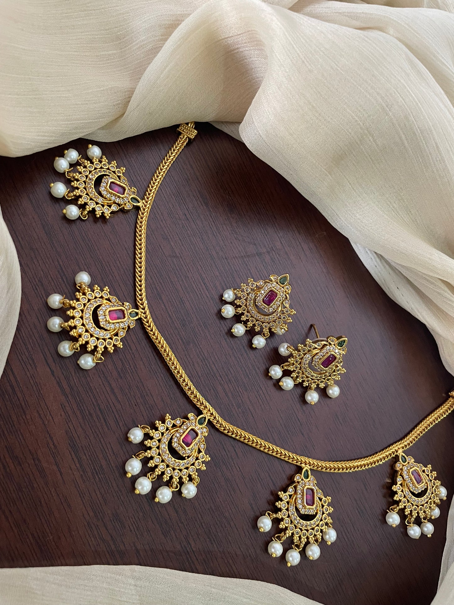 Premium Manika Pearl Necklace Set