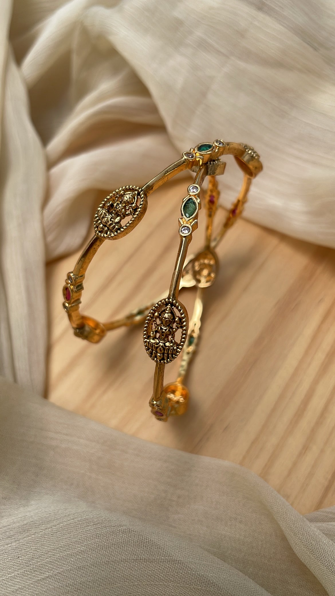 Premium Classic Thin Lakshmi Bangle