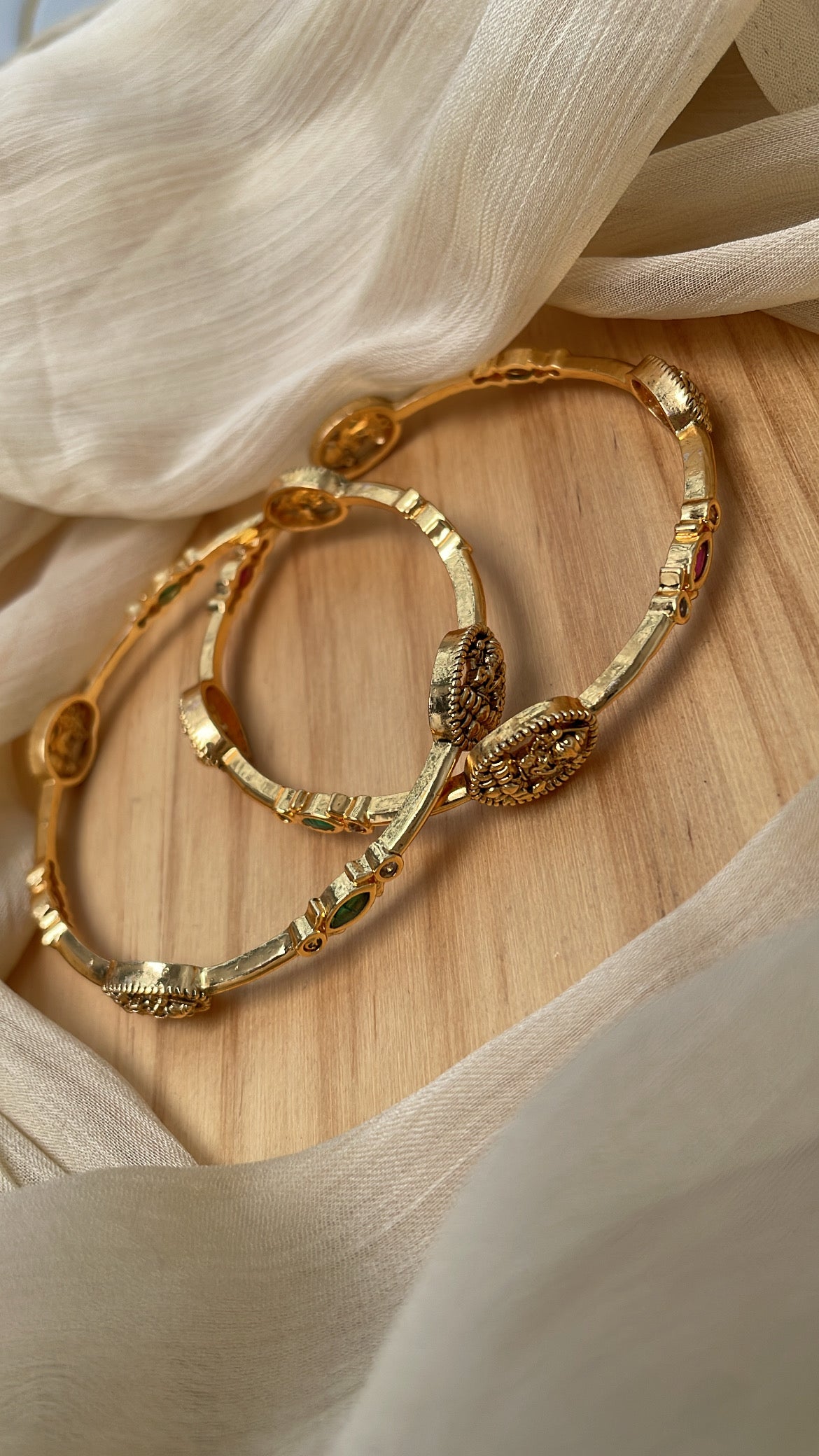 Premium Classic Thin Lakshmi Bangle