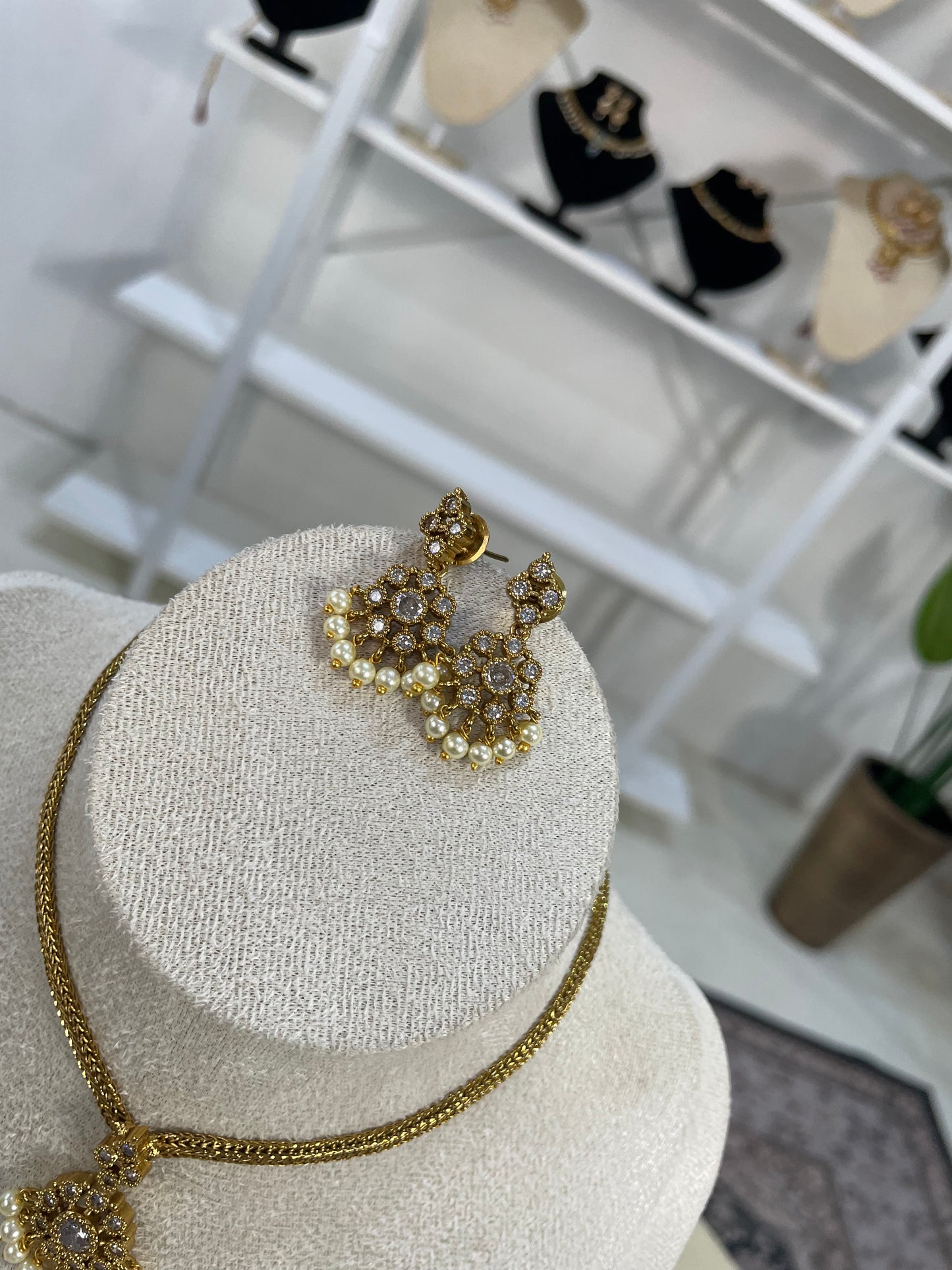 Premium Traditional Atigai Set