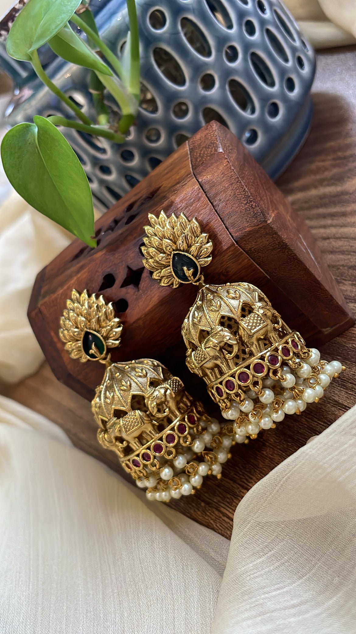 Premium Kemp Stone Elephant Design Jhumki