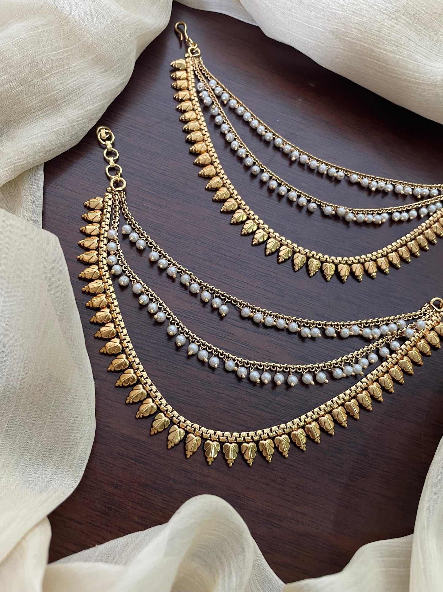 Golden Layered Pearl Mattal - Design I