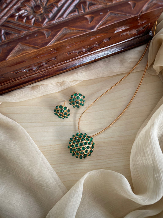 Aabha Orb Necklace Set (Green)