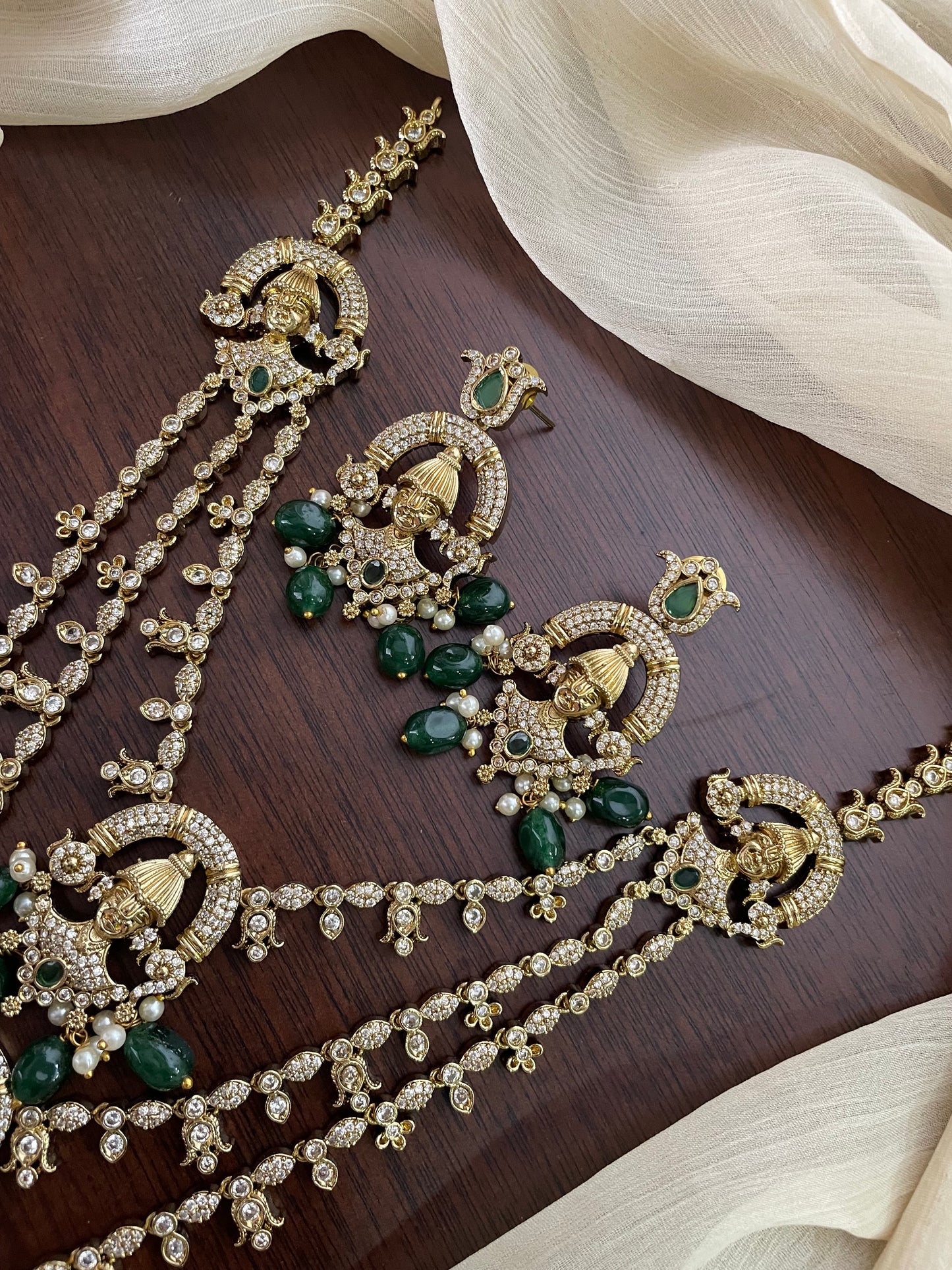 Exquisite Heritage Temple Jewelry Set