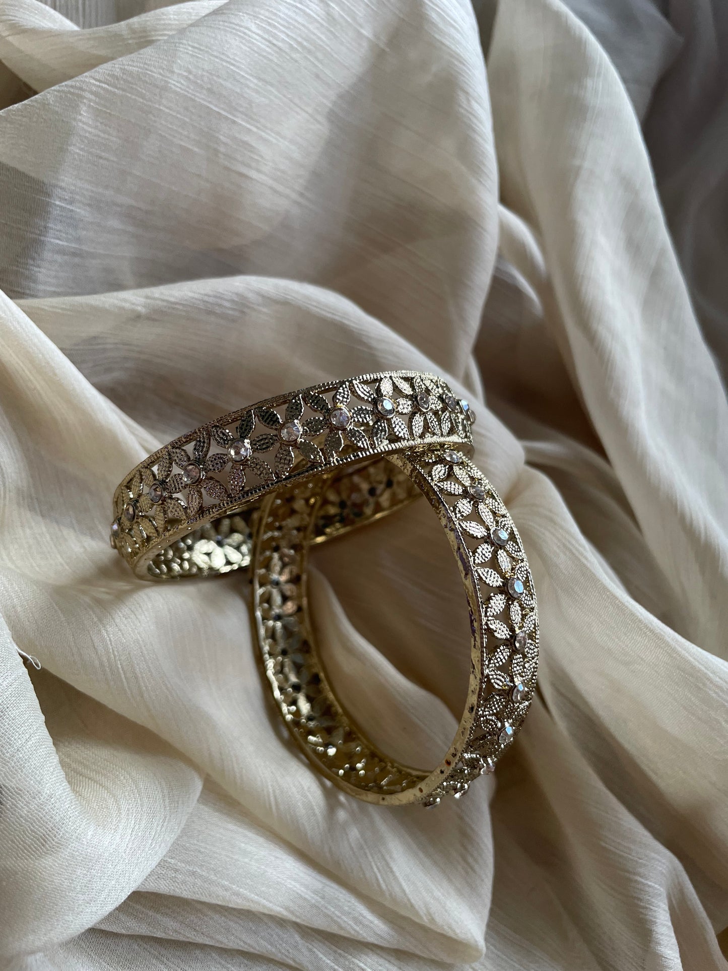 Antique Gold-finish Floral Bangles (1 pair)