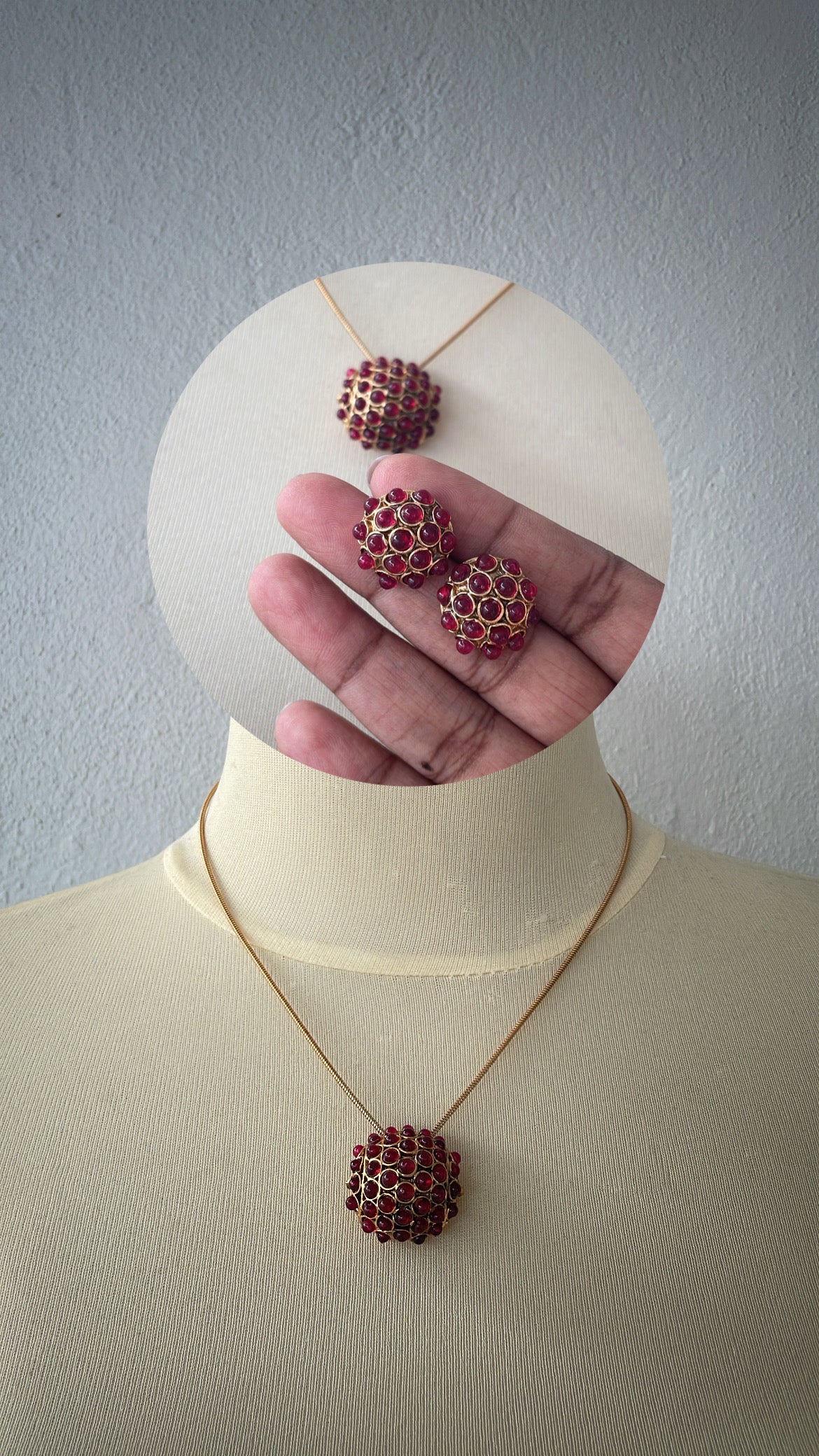 Aabha Orb Necklace Set (Ruby)