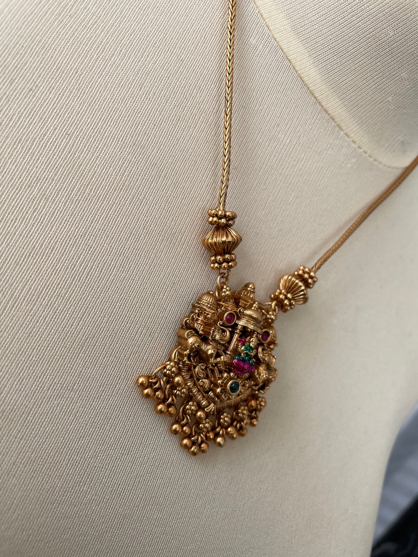 Intricate Temple Design Short Chain (TRTSC03)