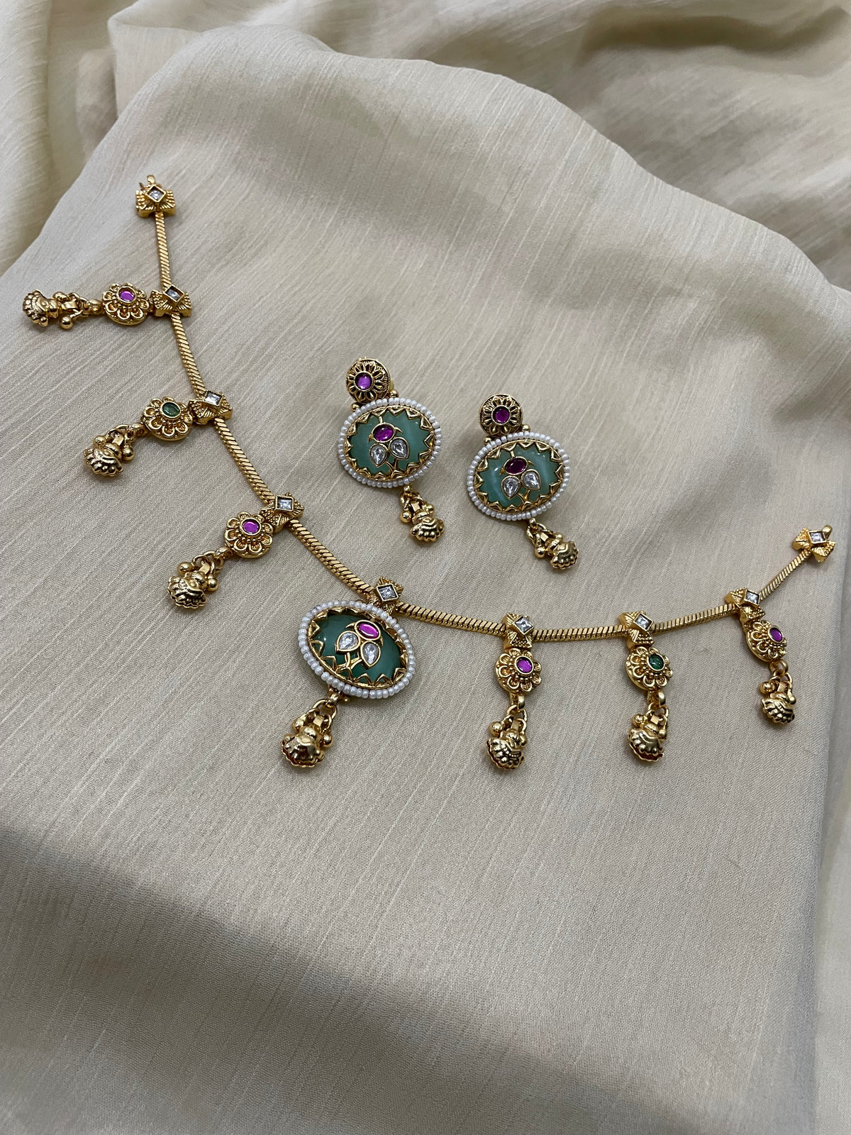 Premium Heritage Polki Necklace Set (Oval)