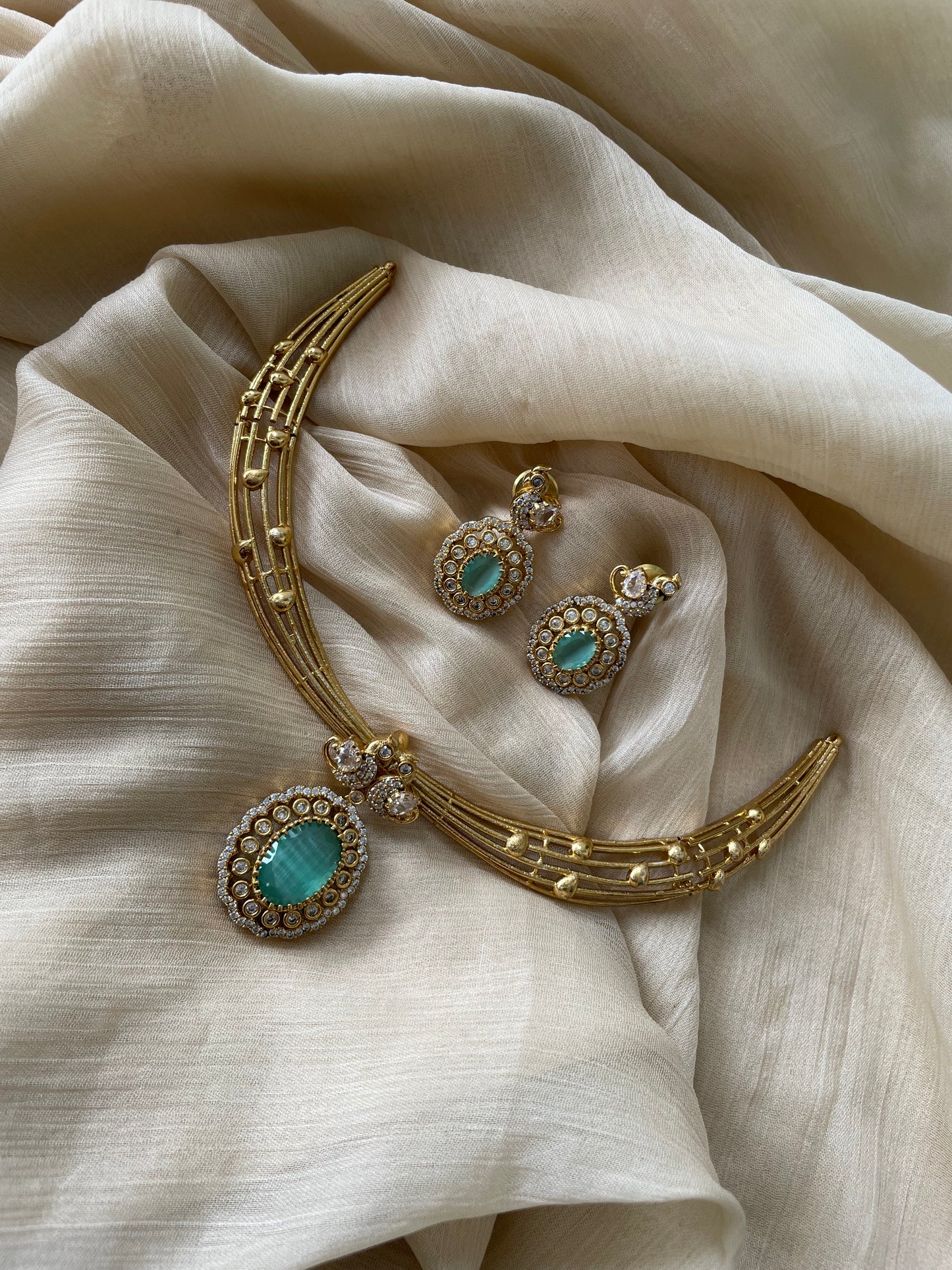 Peacock Ad Hasli Necklace Set