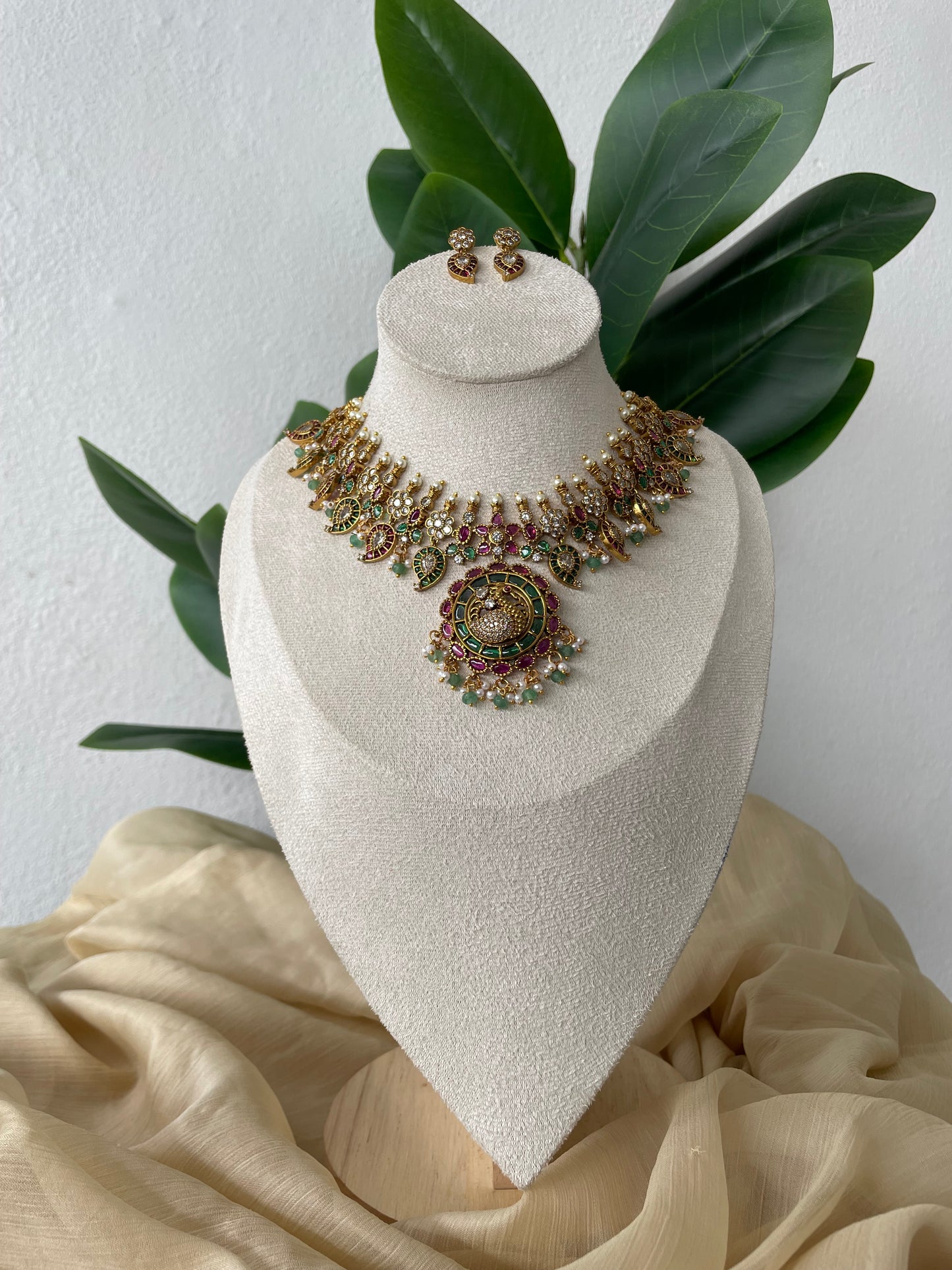 Premium Kemp Stone Peacock Necklace Set