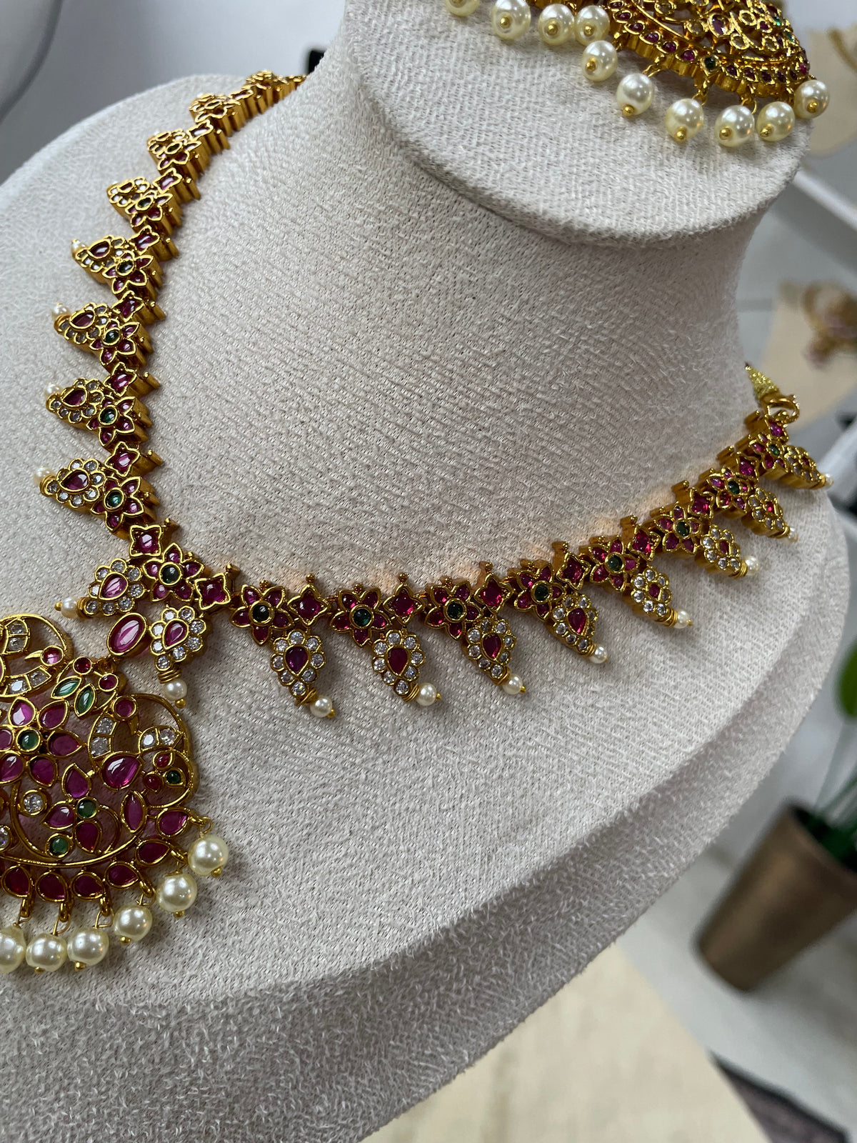 Premium Kemp Necklace Set